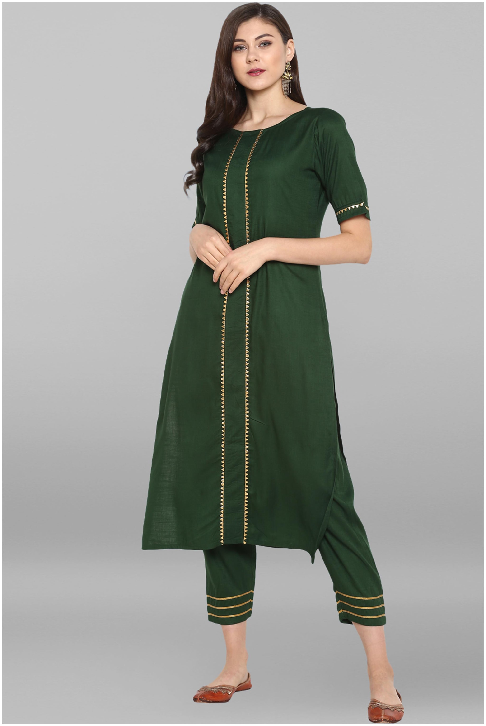 

Janasya Women Green Printed Straight Kurta With Pants