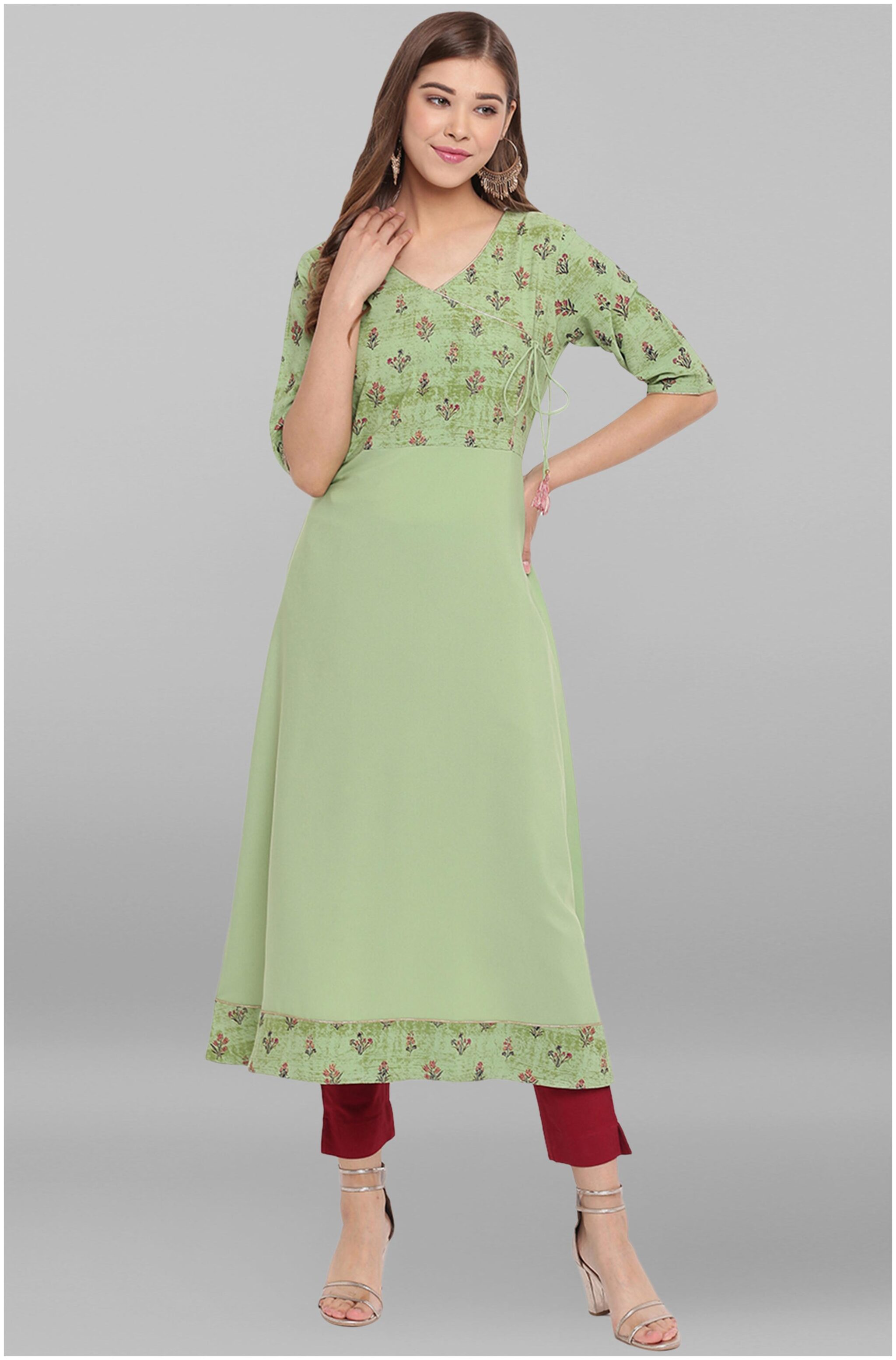 

Janasya Women Green Floral Angrakha Kurta