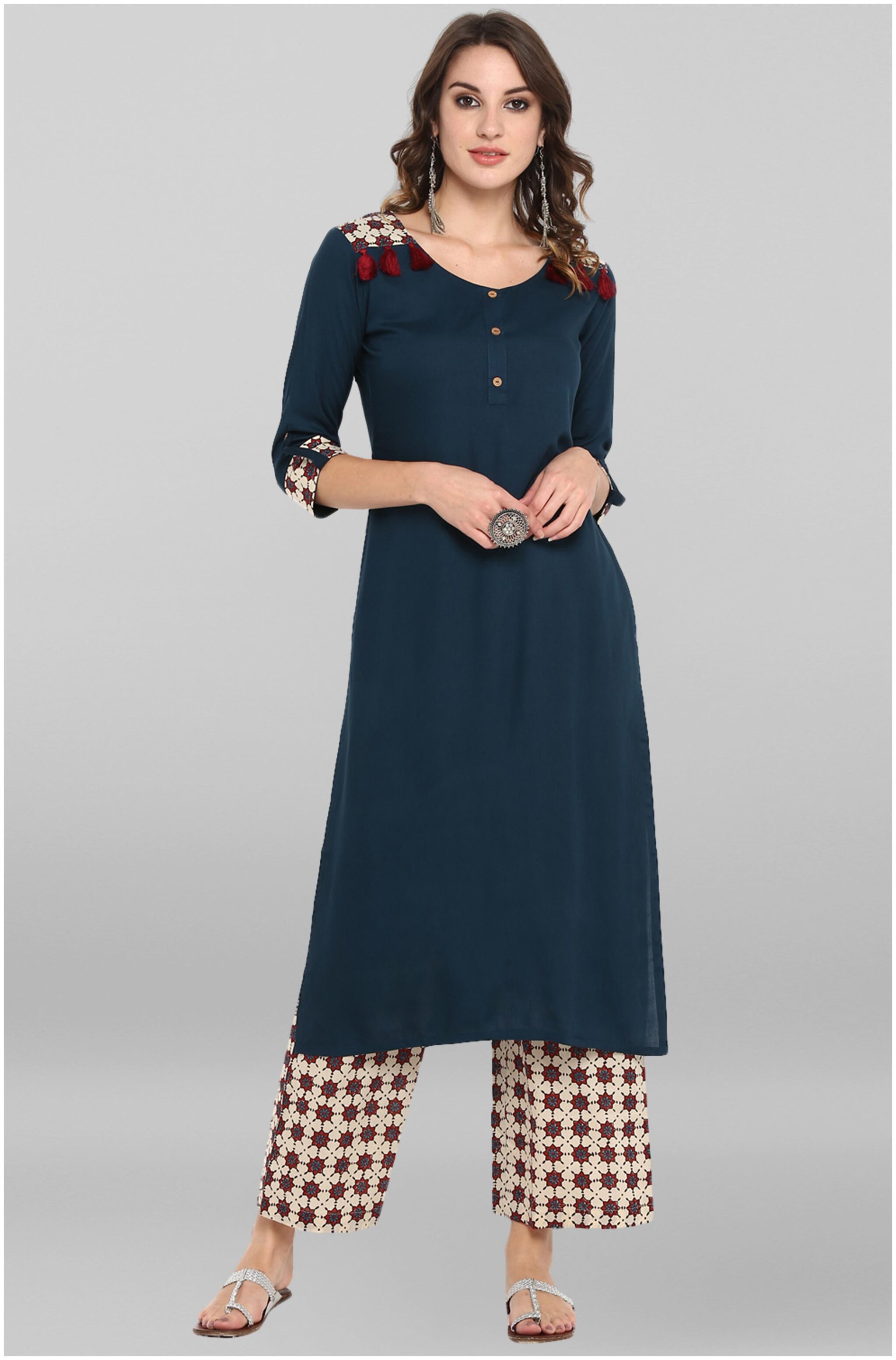

Janasya Women Blue Solid Straight Kurta With Palazzo