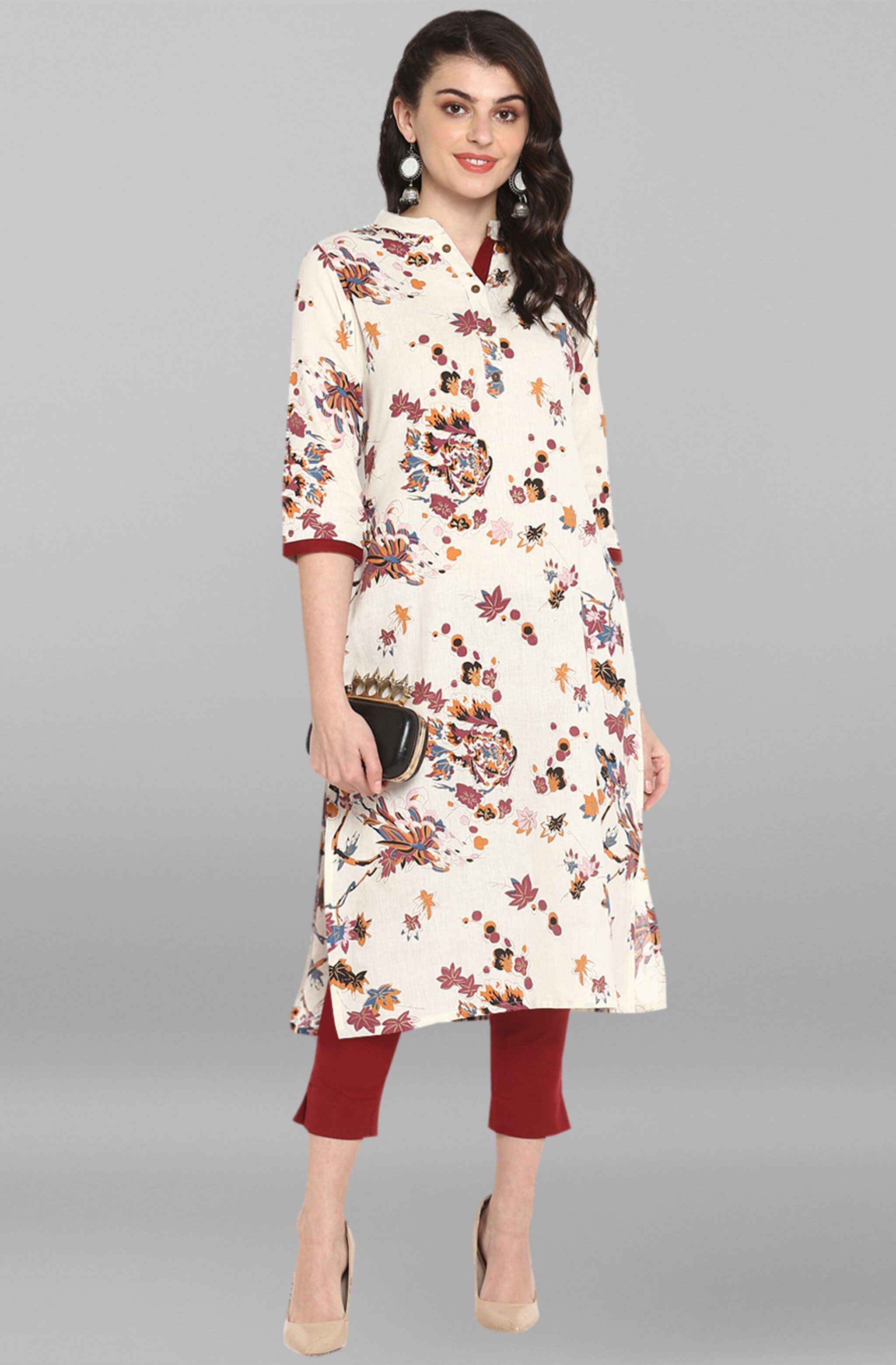 

Janasya Women Cream Floral Straight Kurta