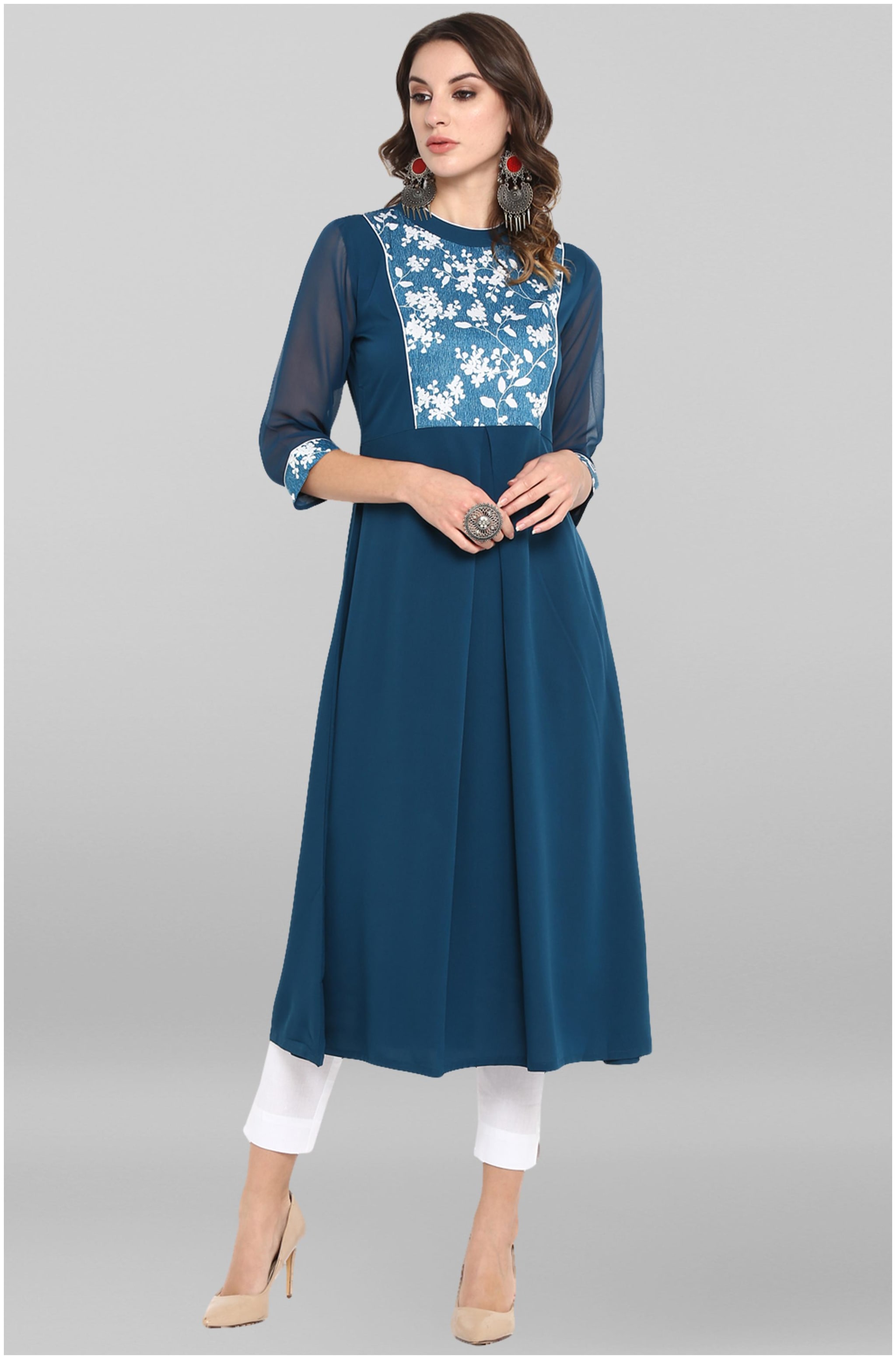 

Janasya Women Crepe Floral Kurta Turquoise