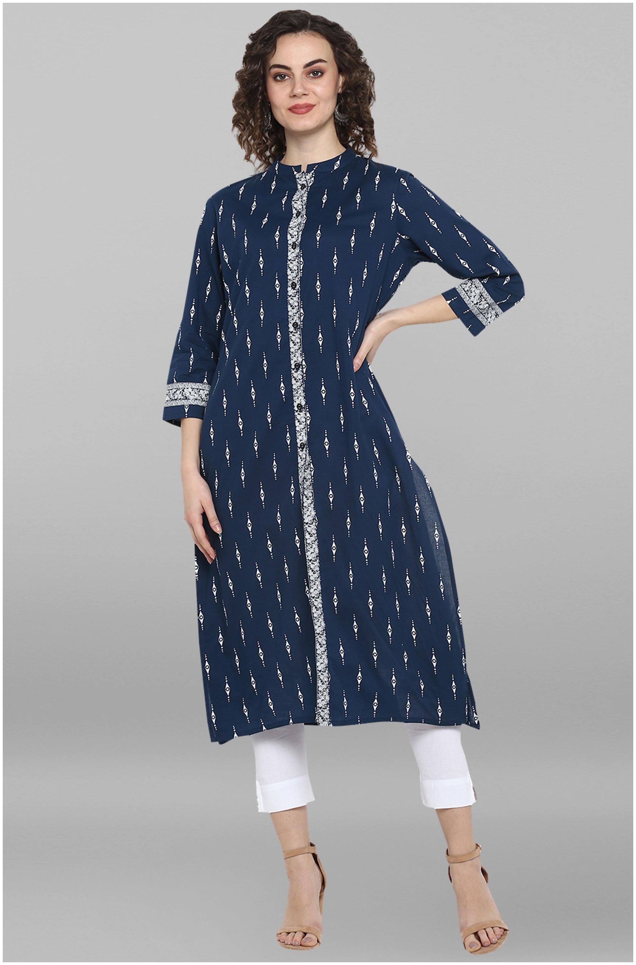 

Janasya Women Navy Blue Printed Straight Kurta
