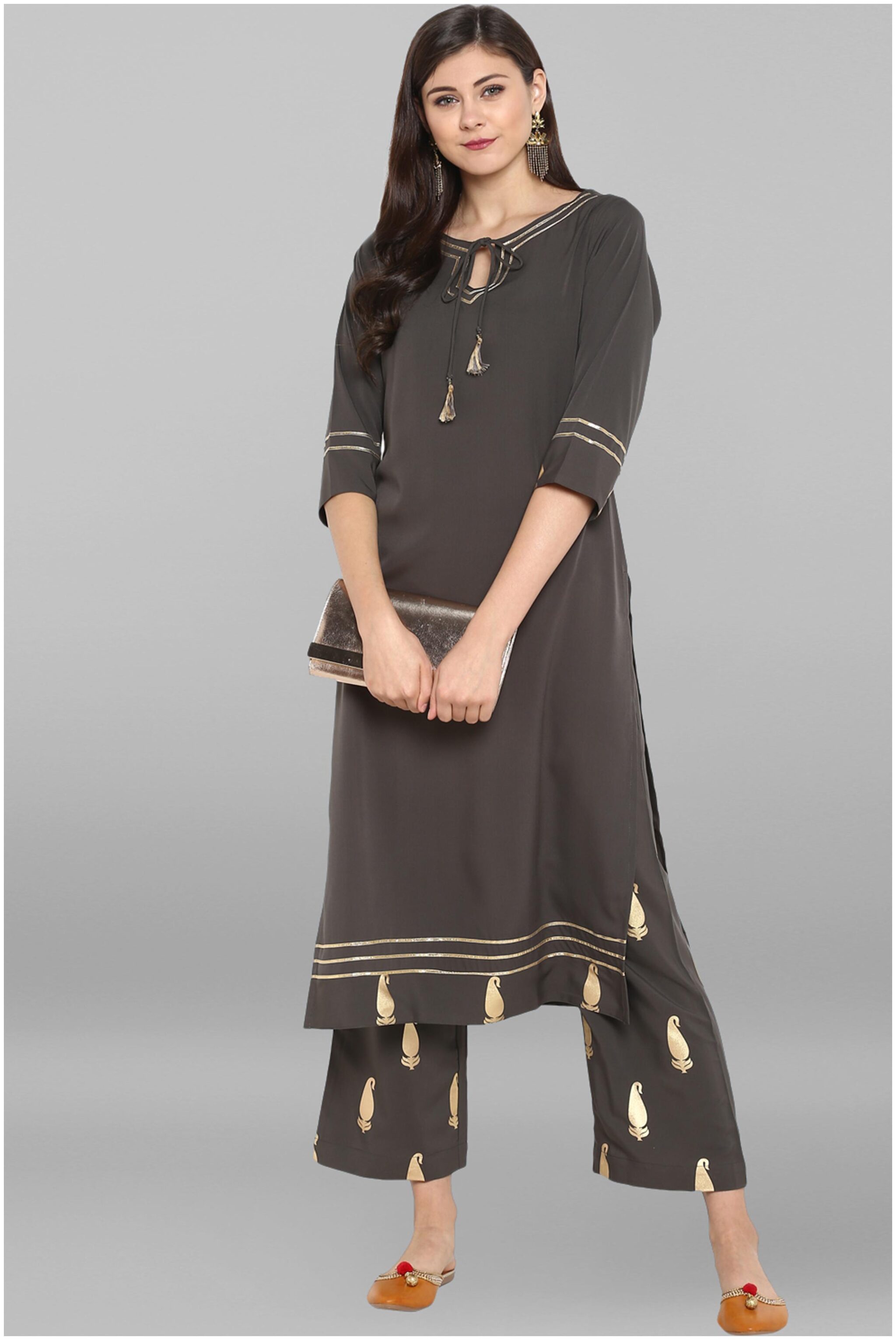 

Janasya Women Grey Printed Straight Kurta With Pants
