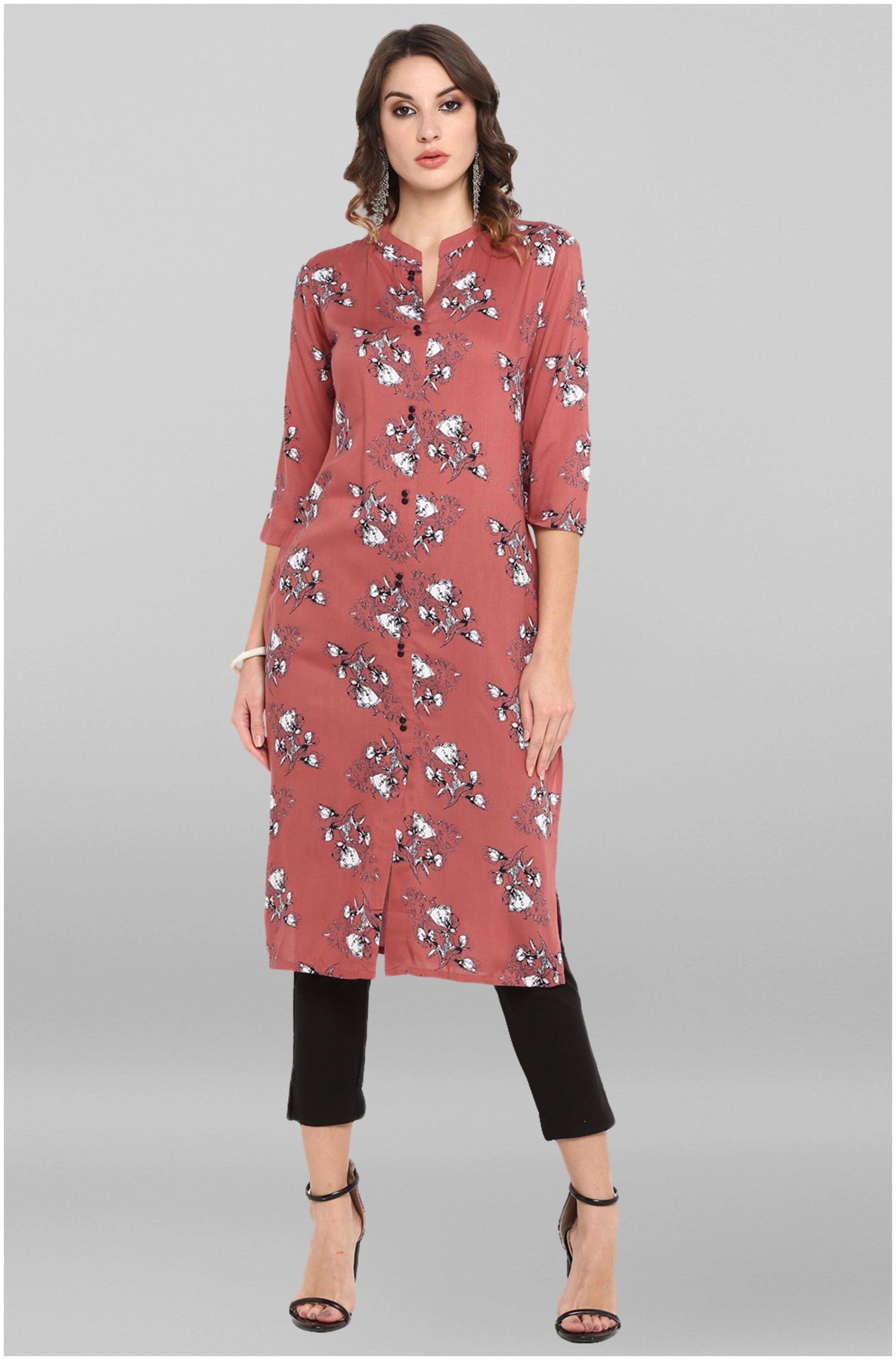 

Janasya Women Pink Floral Straight Kurta