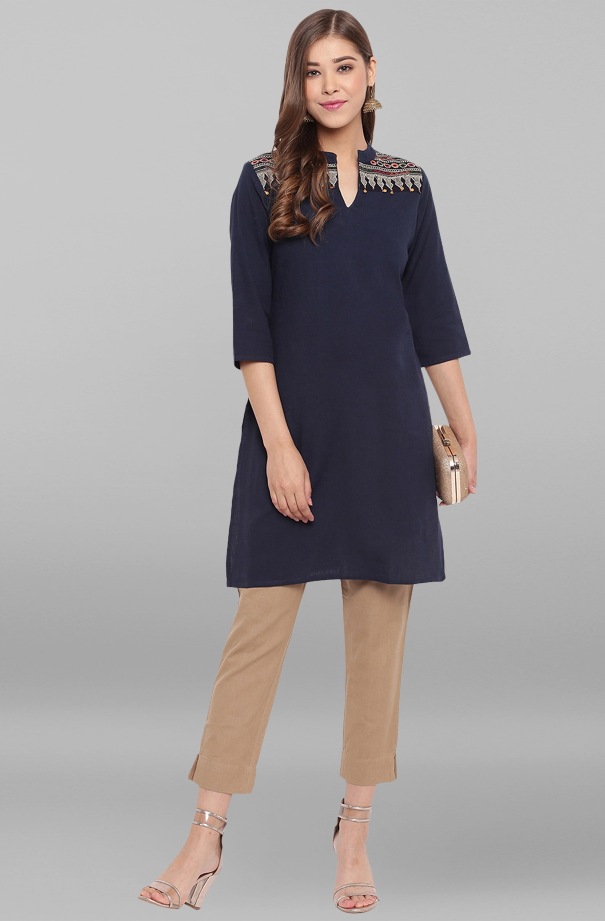 

Janasya Women Navy Blue Embroidered Straight Kurti