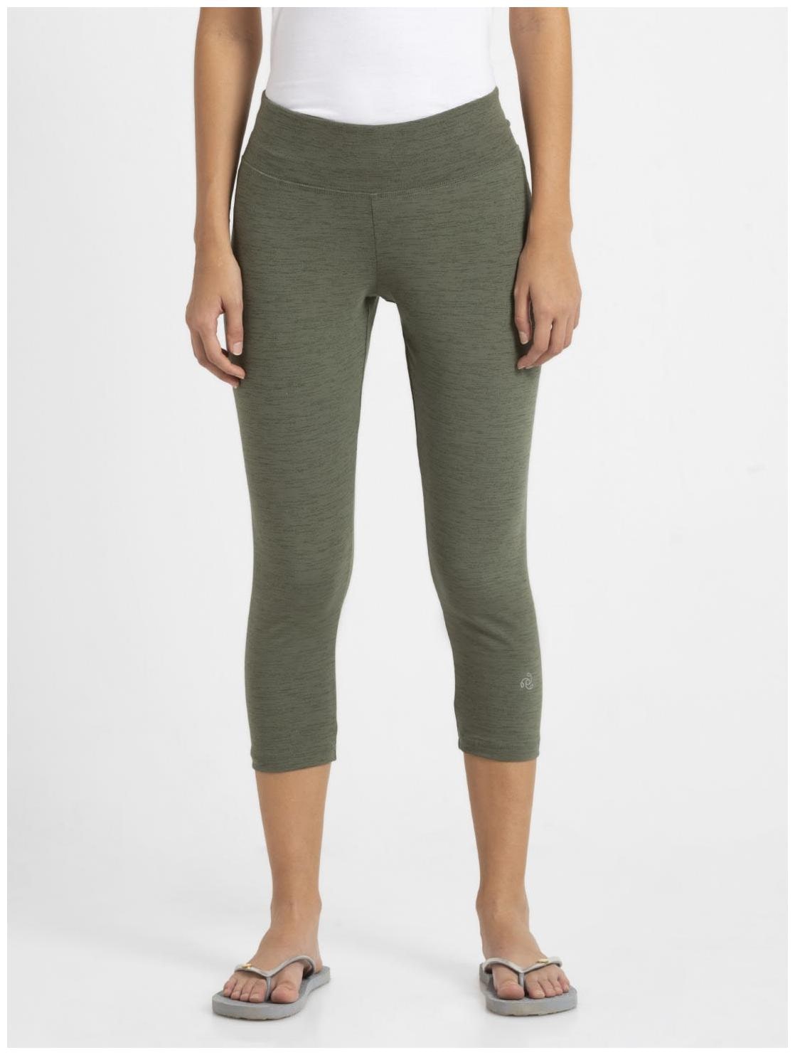 

Jockey Women Solid Regular capri - Green