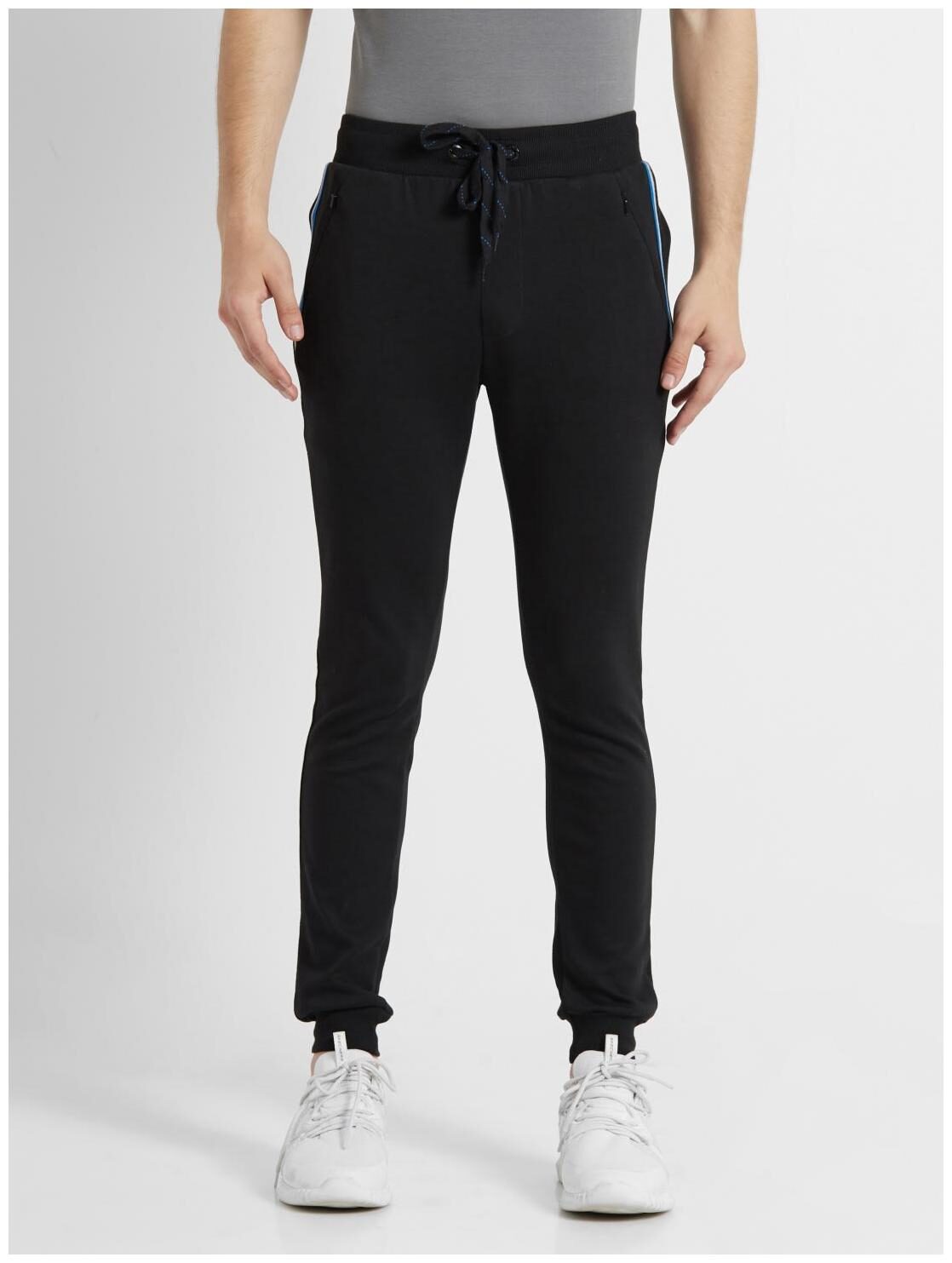 

Jockey Men Black Solid Slim fit Joggers