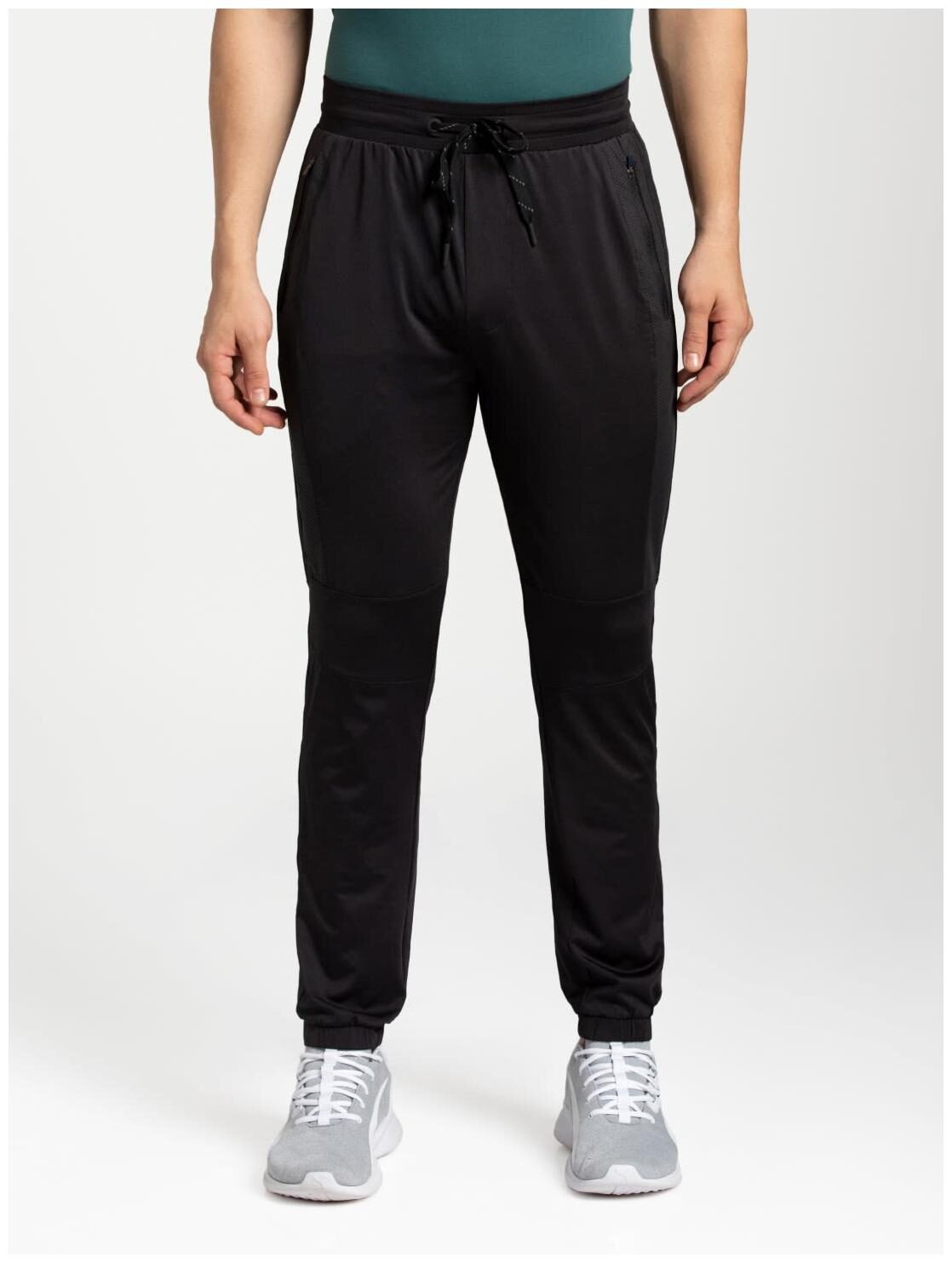 

Jockey Men Black Solid Slim fit Joggers