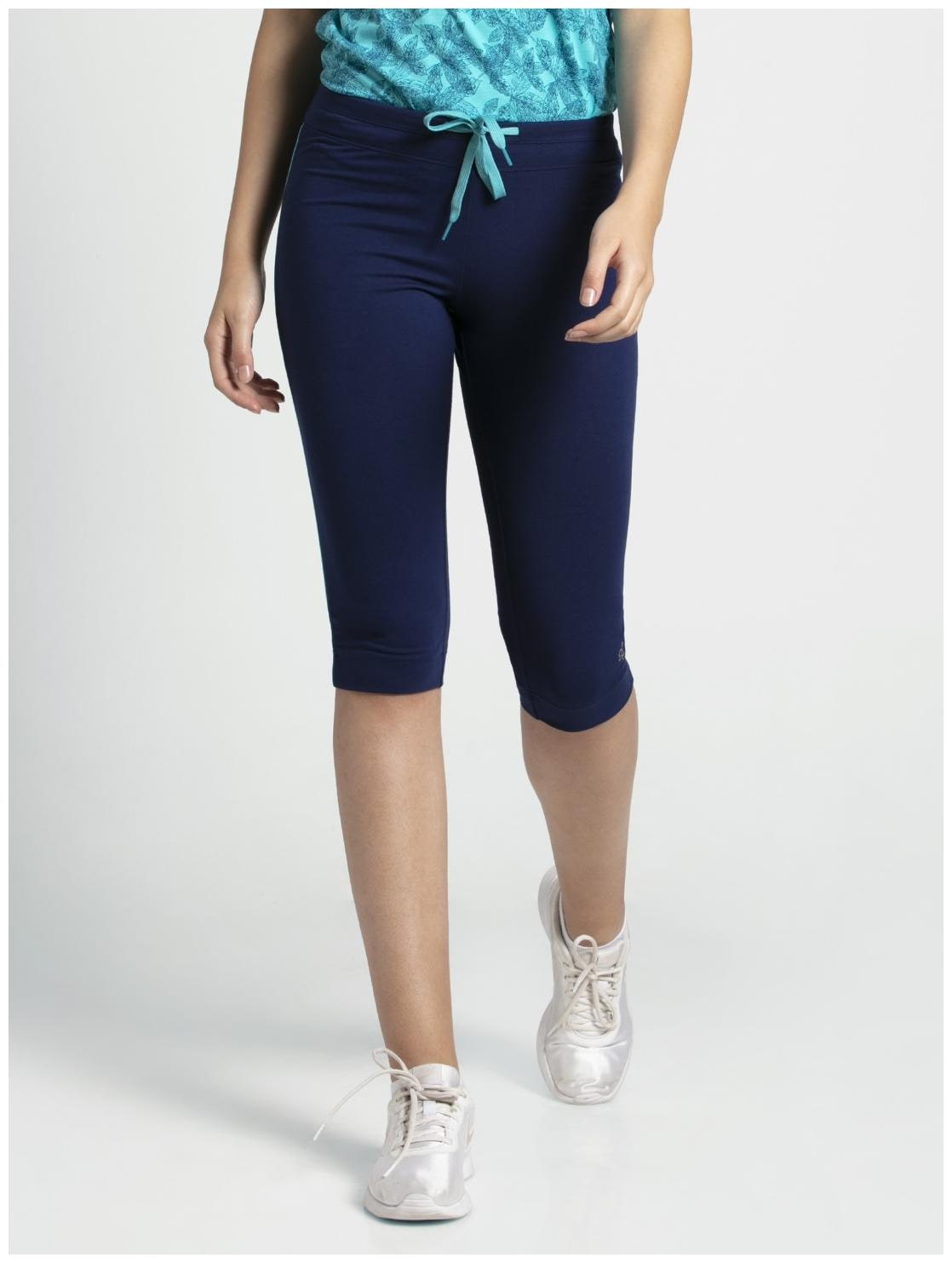 

Jockey Women Solid Regular capri - Blue