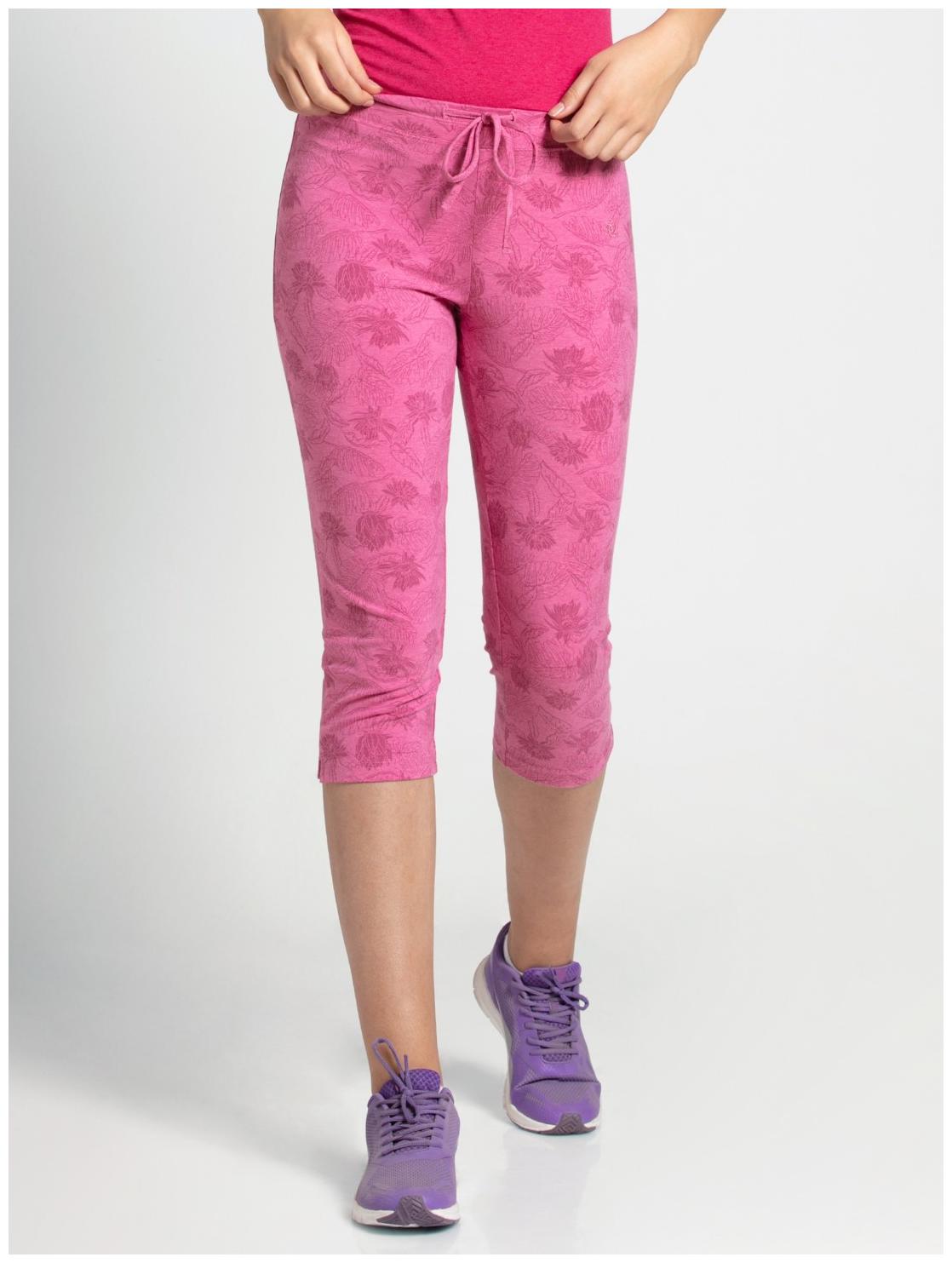 

Jockey Women Printed Regular capri - Pink
