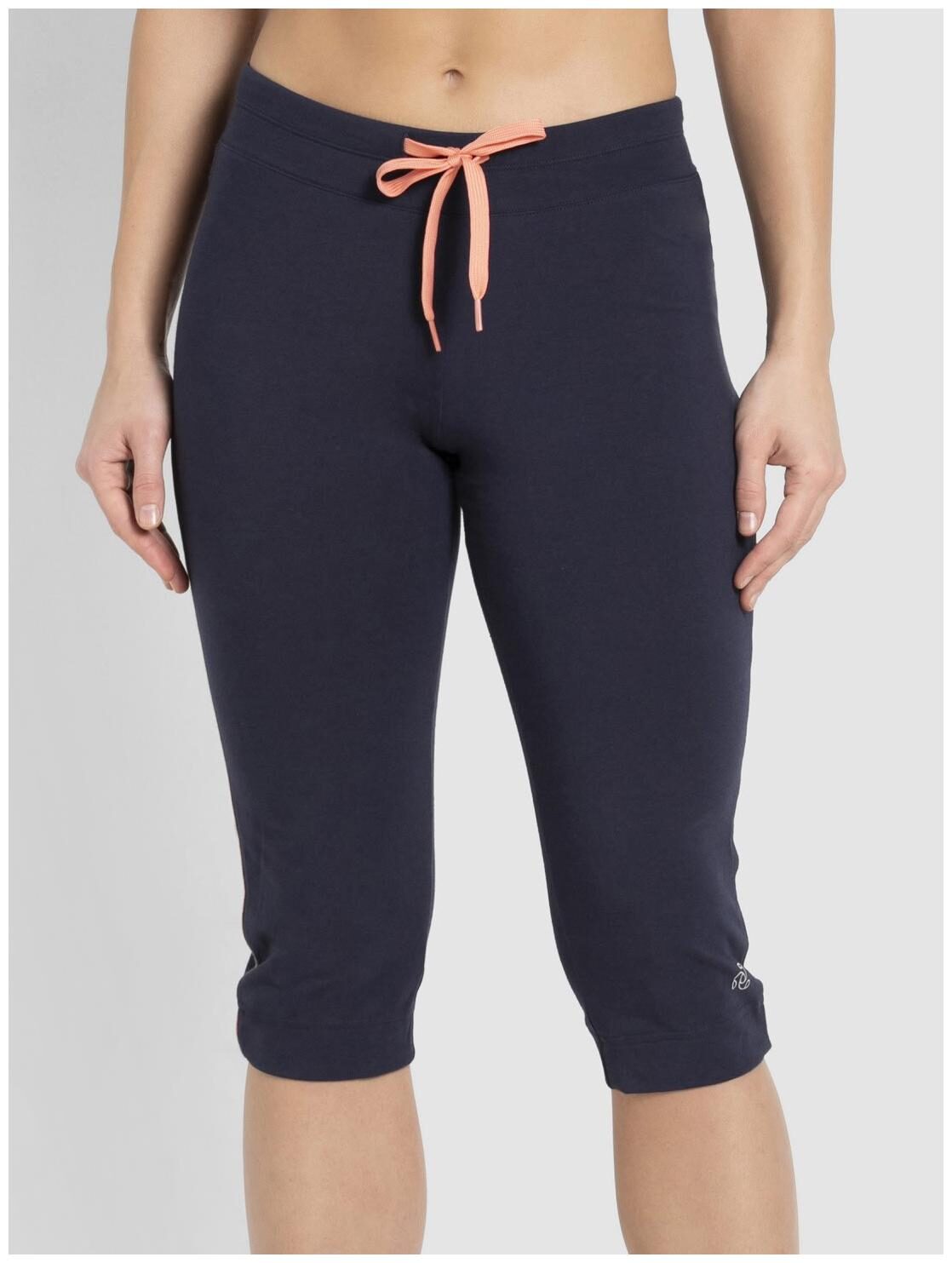 

Jockey Women Solid Regular capri - Blue