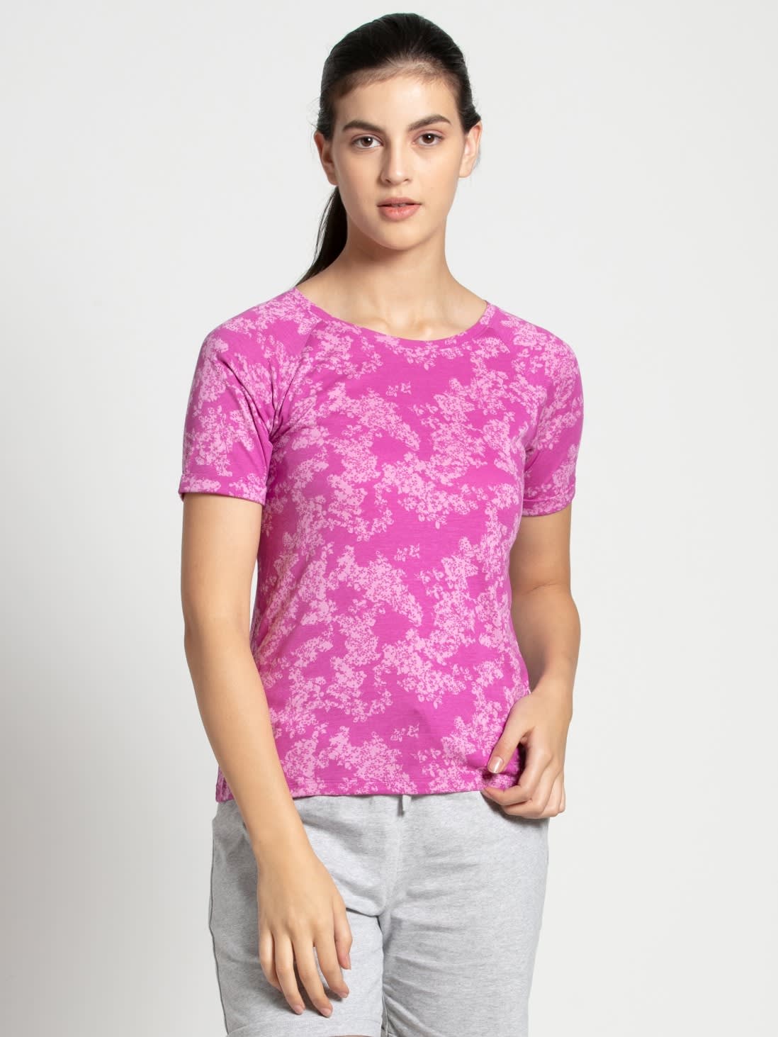 

Jockey Women Pink Regular fit Round neck Blended T shirt