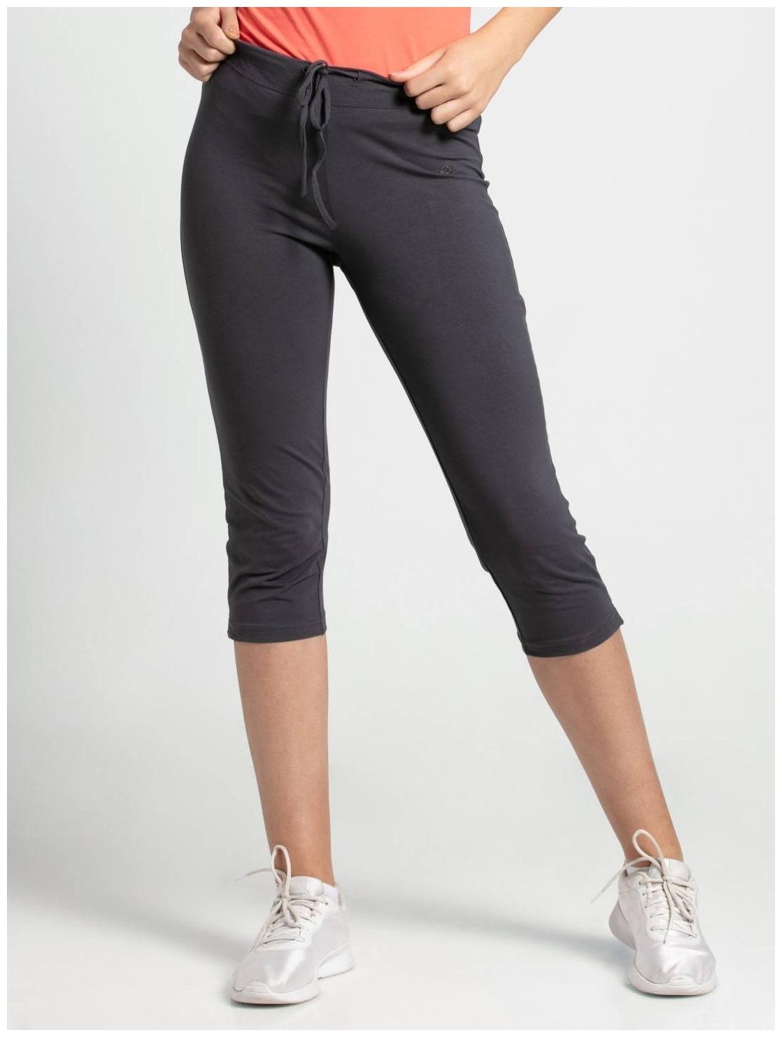 

Jockey Women Solid Regular capri - Grey