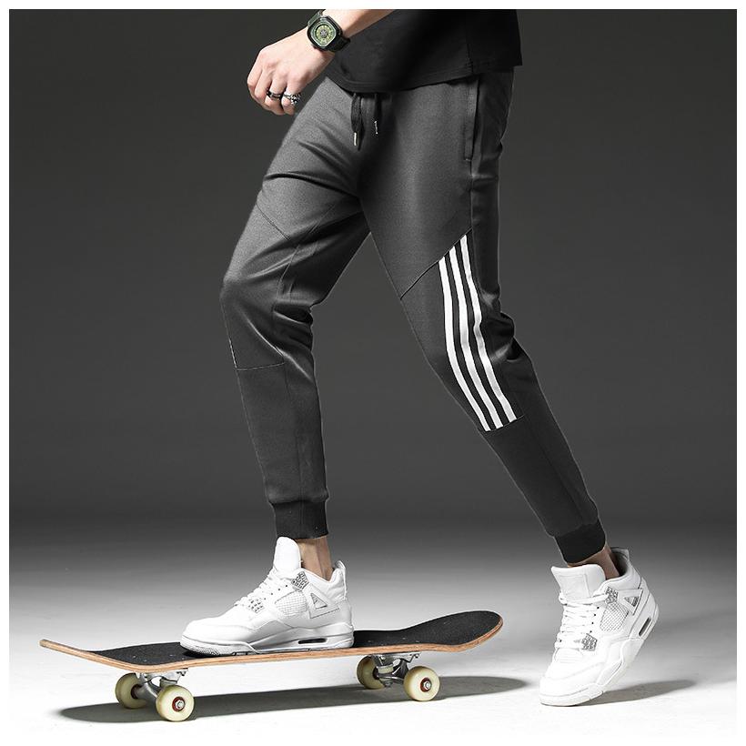 

JOGGERS PARK Men Grey Solid Slim fit Joggers