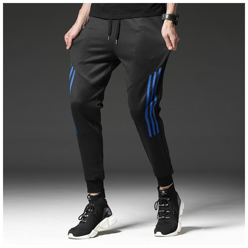 

JOGGERS PARK Men Black Solid Slim fit Joggers