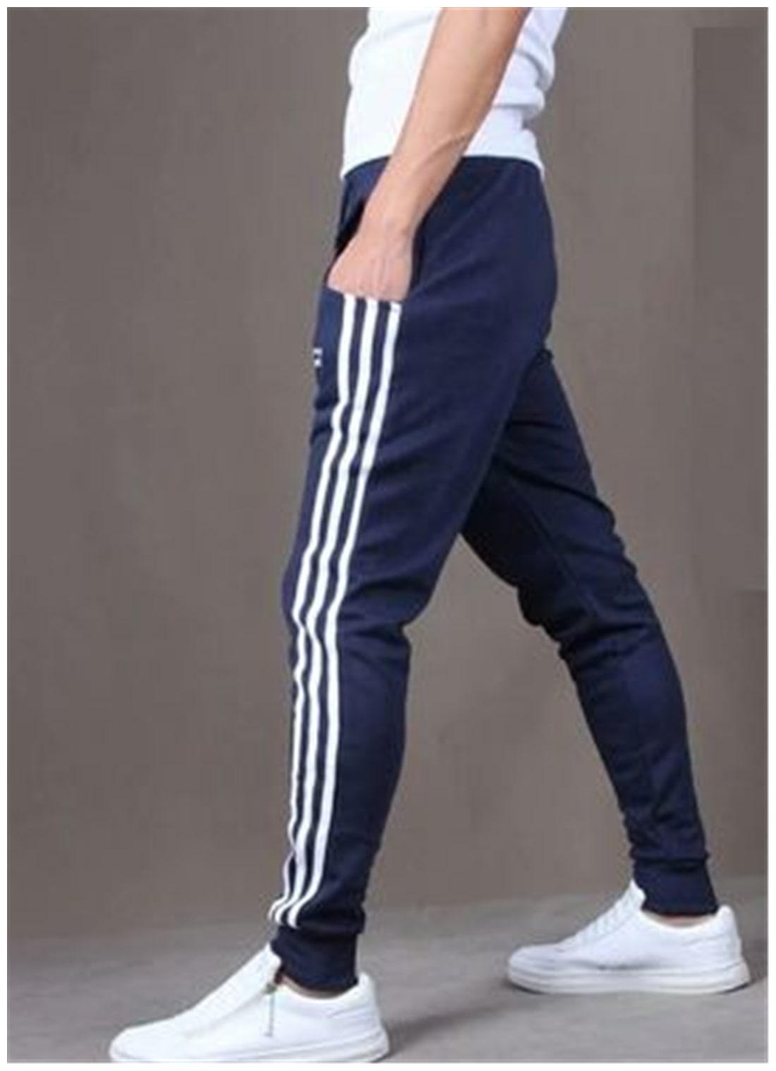 

Joggers Park Blue Track Pants