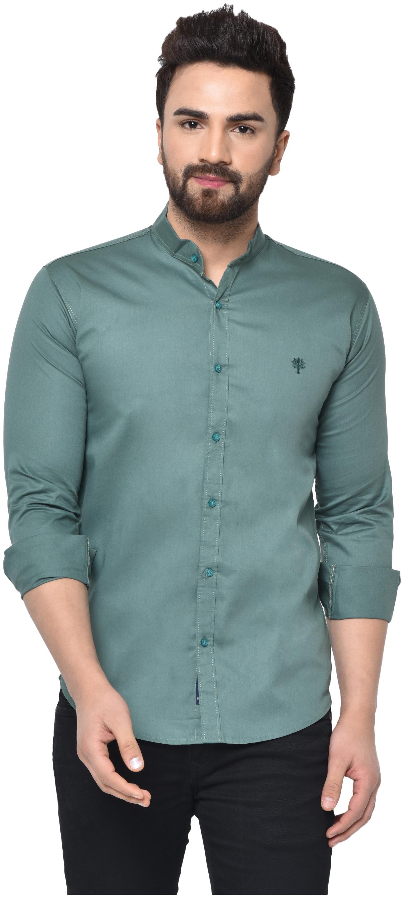 

Jugend Men Green Solid Slim Fit Casual Shirt