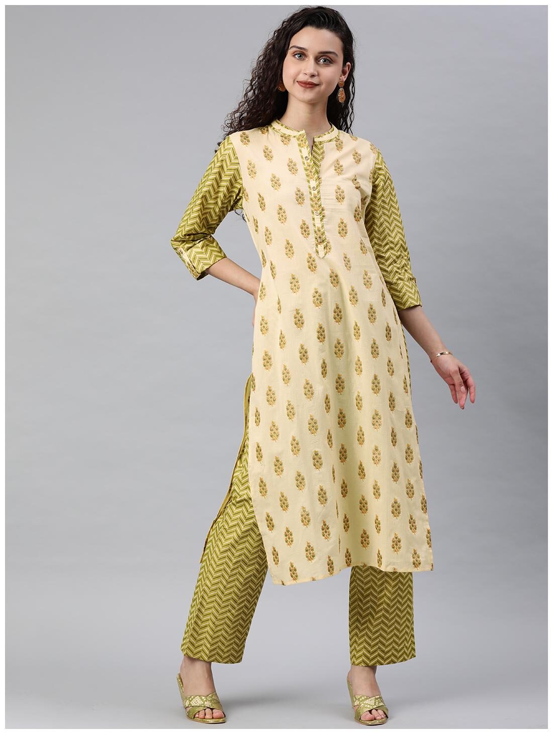 

Juniper Women Green Printed Straight Kurta With Pants