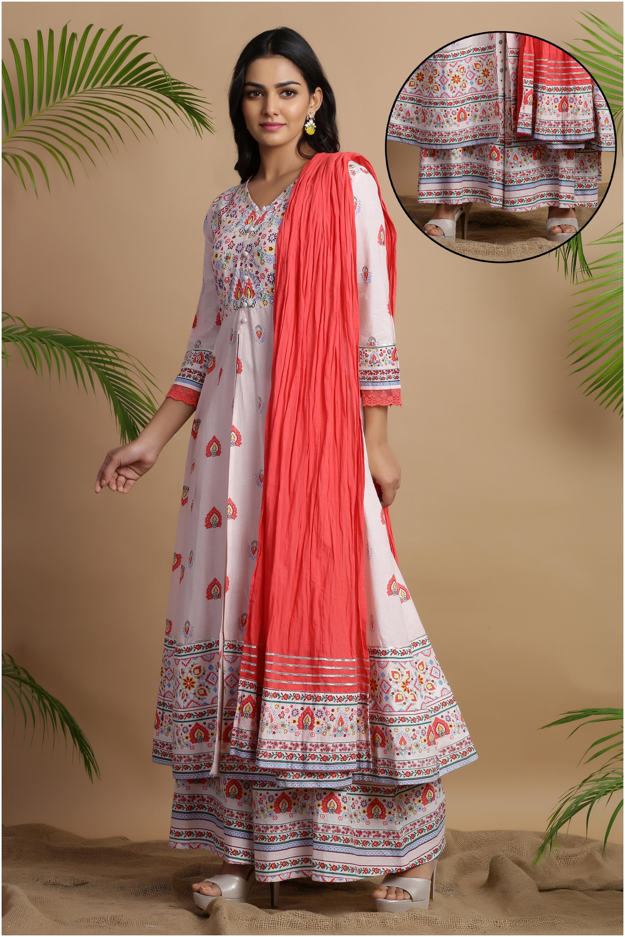 

Juniper Women Pink Ethnic Motifs High Slit Kurta