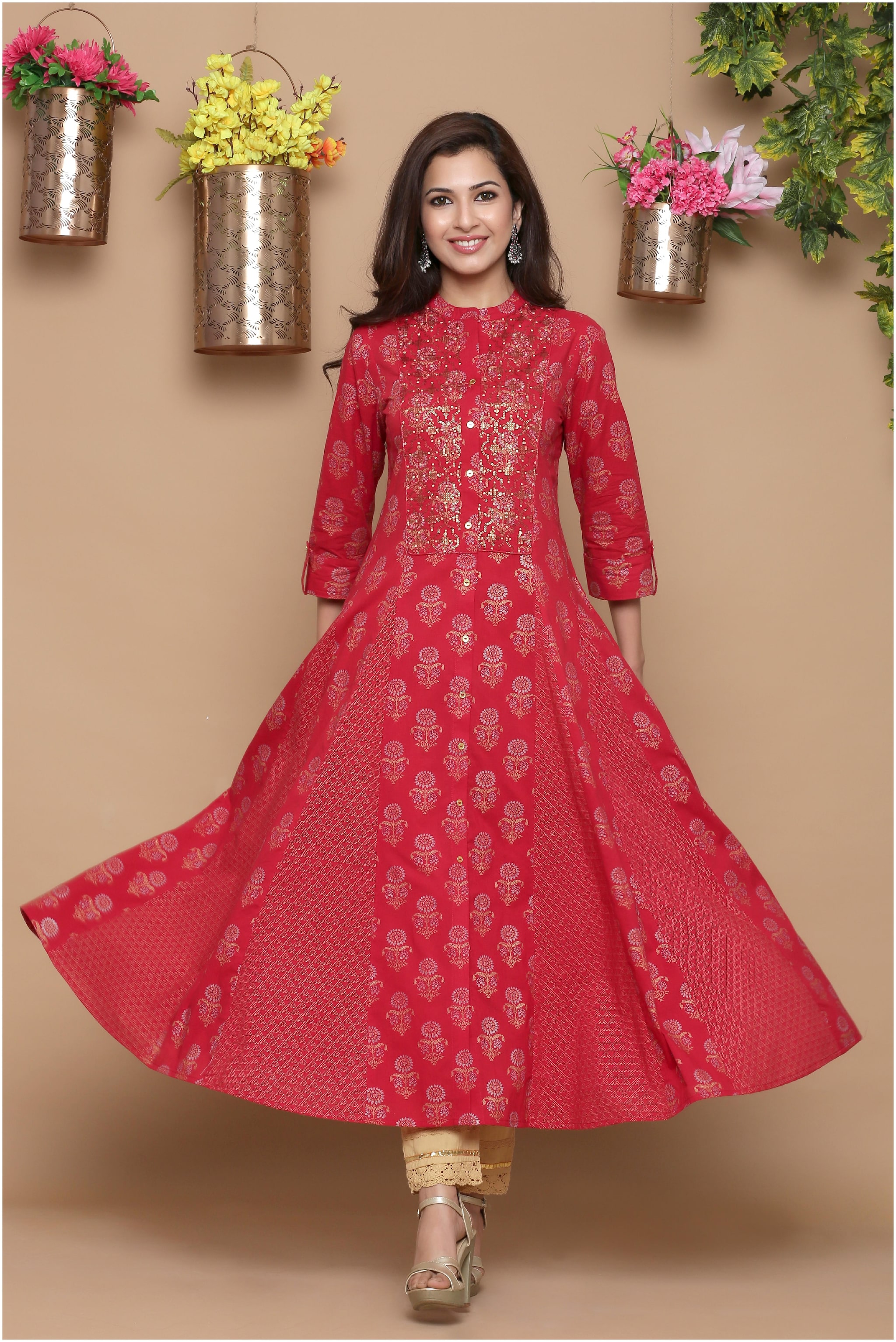 

Juniper Women Maroon Embroidered Fit and Flare Kurta