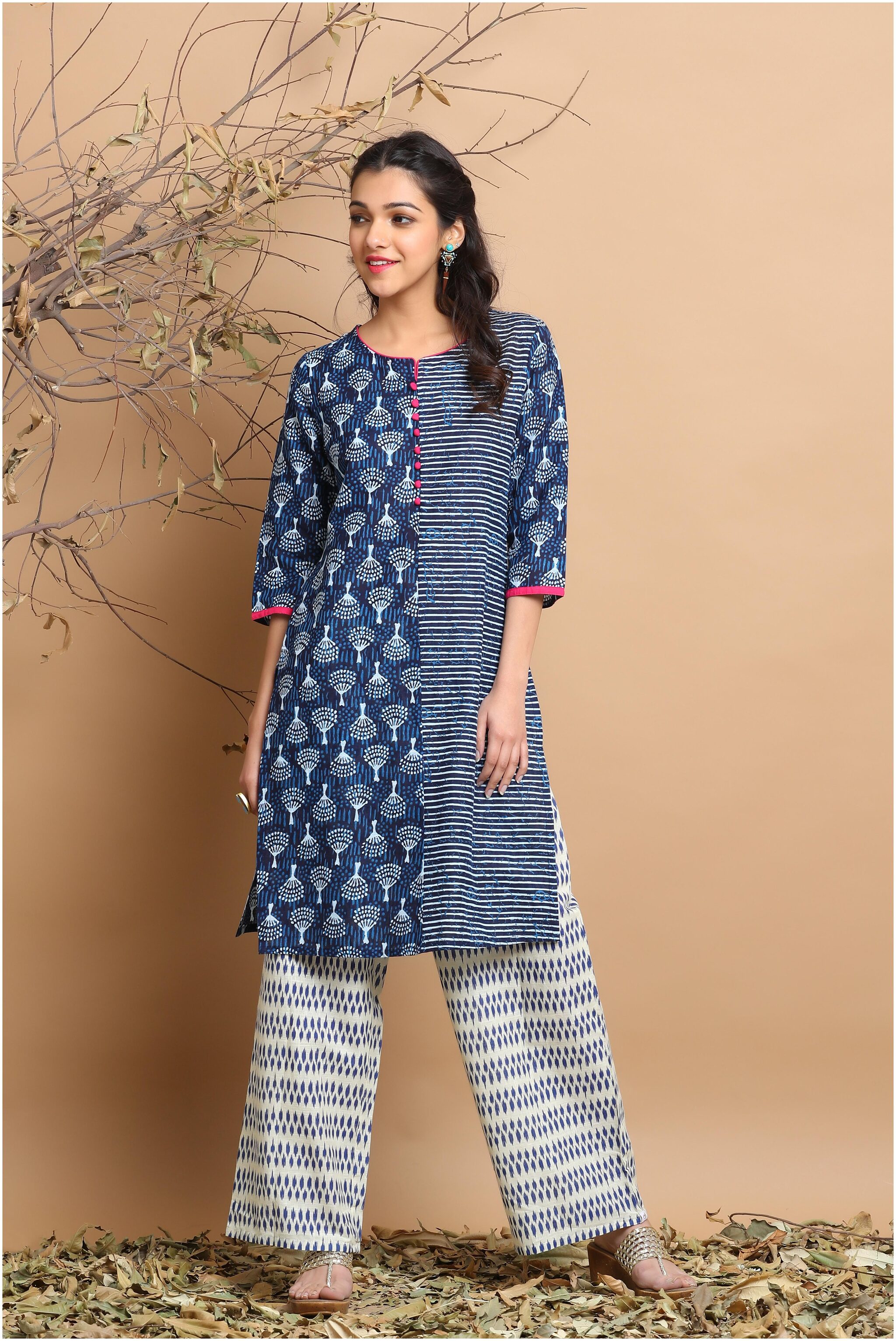 

Juniper Women Navy Blue Floral Straight Kurta