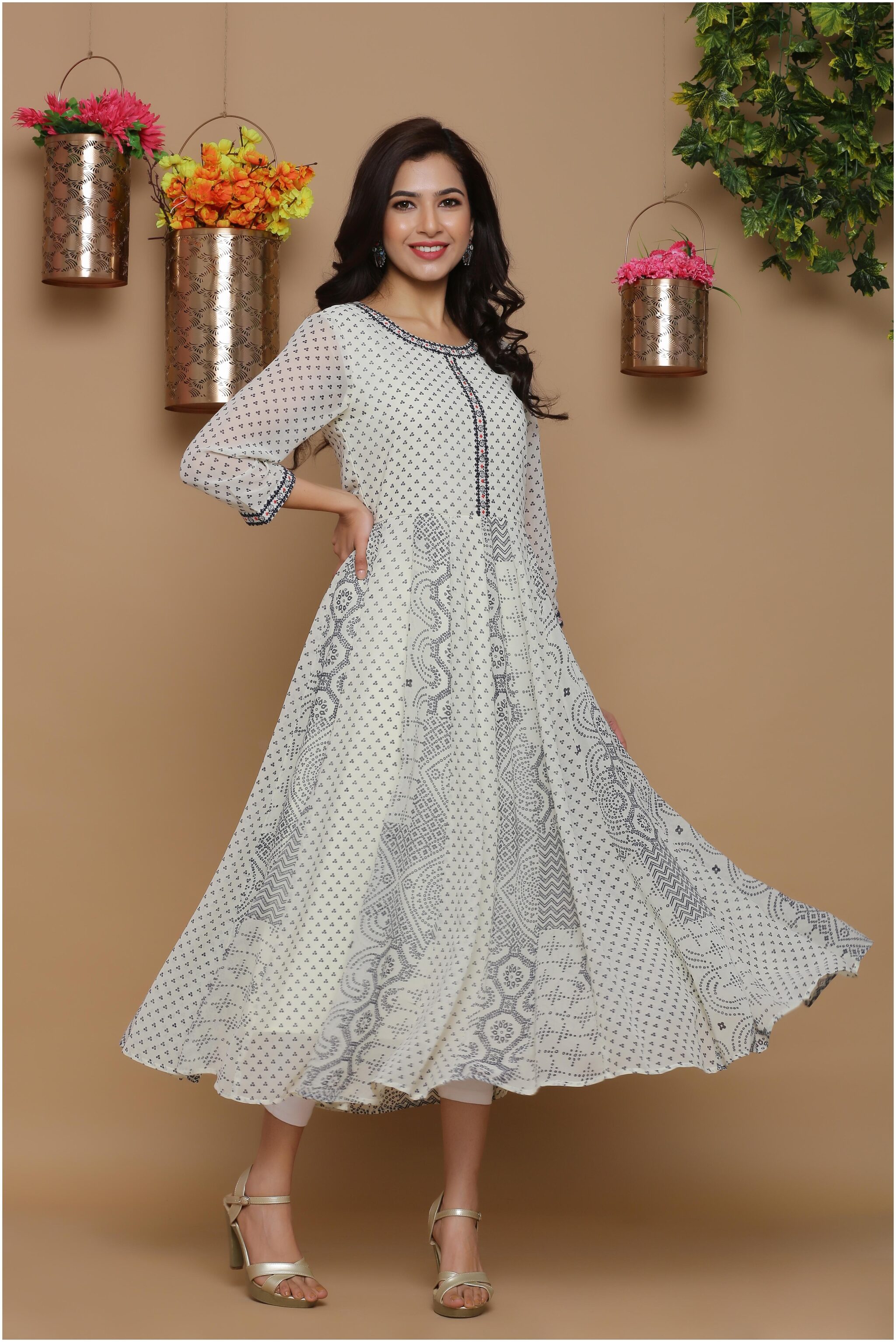 

Juniper Women Cream Ethnic Motifs Anarkali Kurta