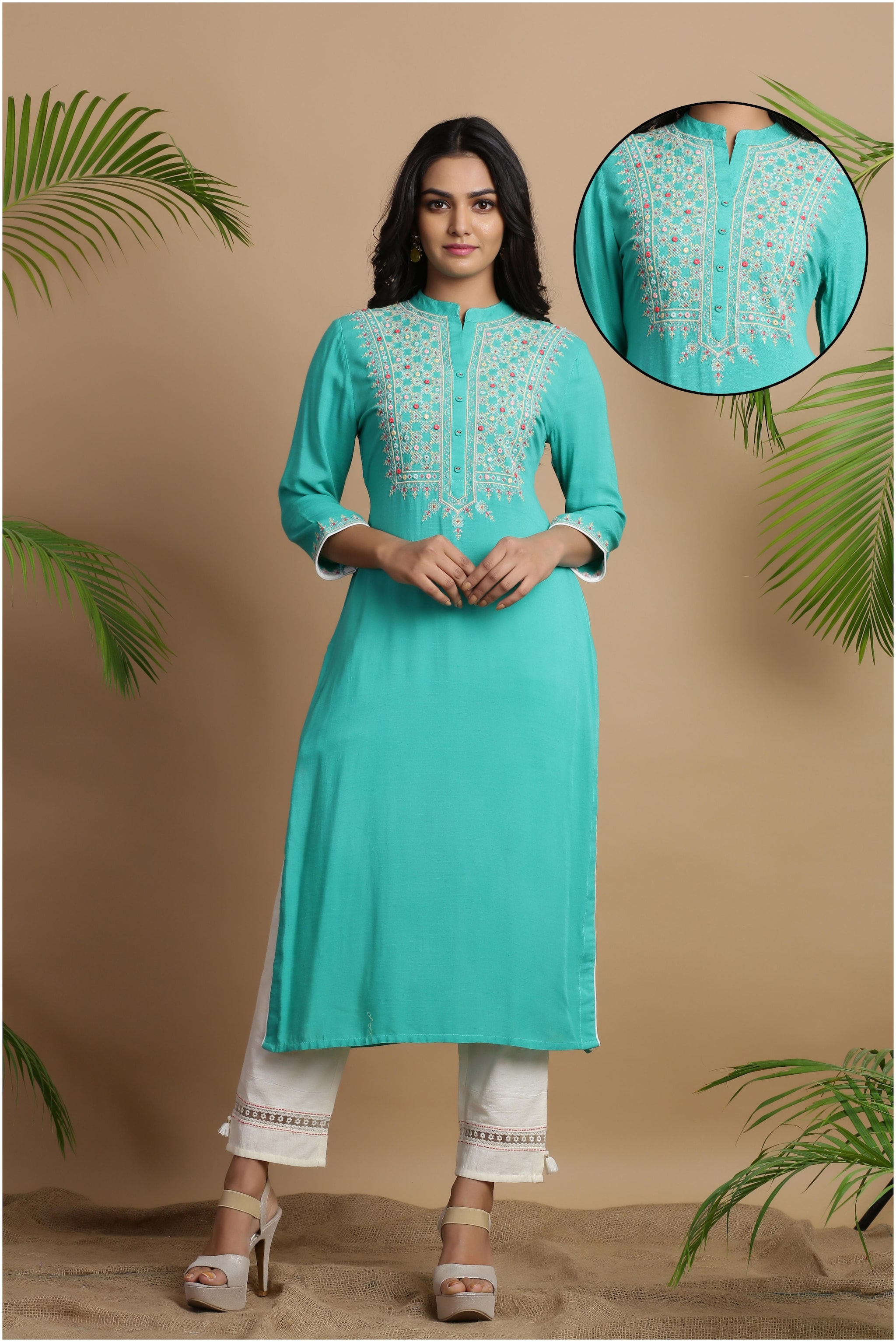 

Juniper Women Green Embroidered Straight Kurta