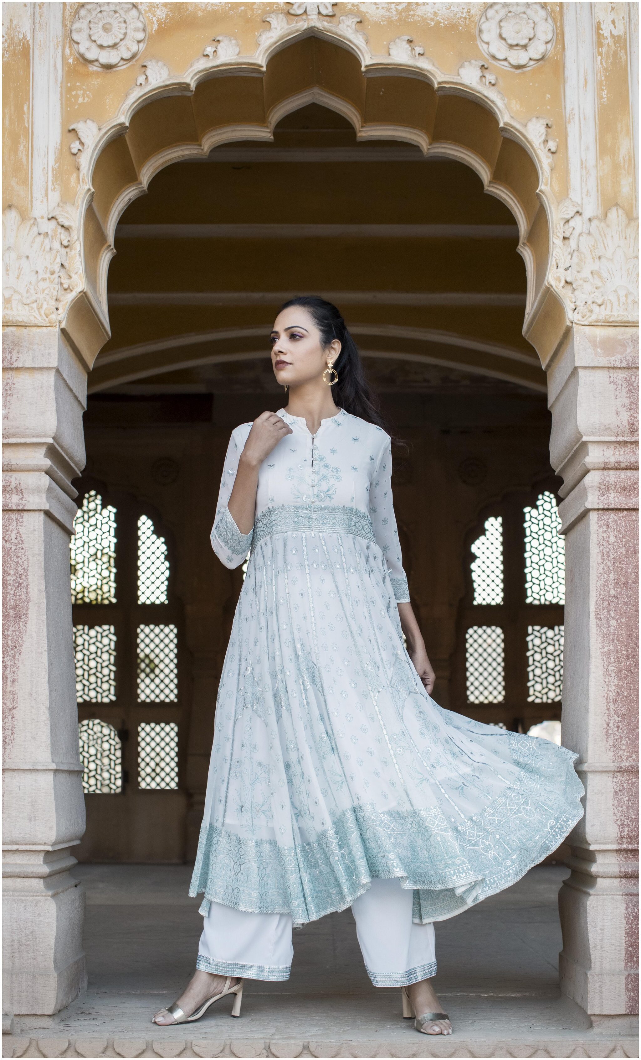 

Juniper Women Georgette Kurta With Palazzo (White)