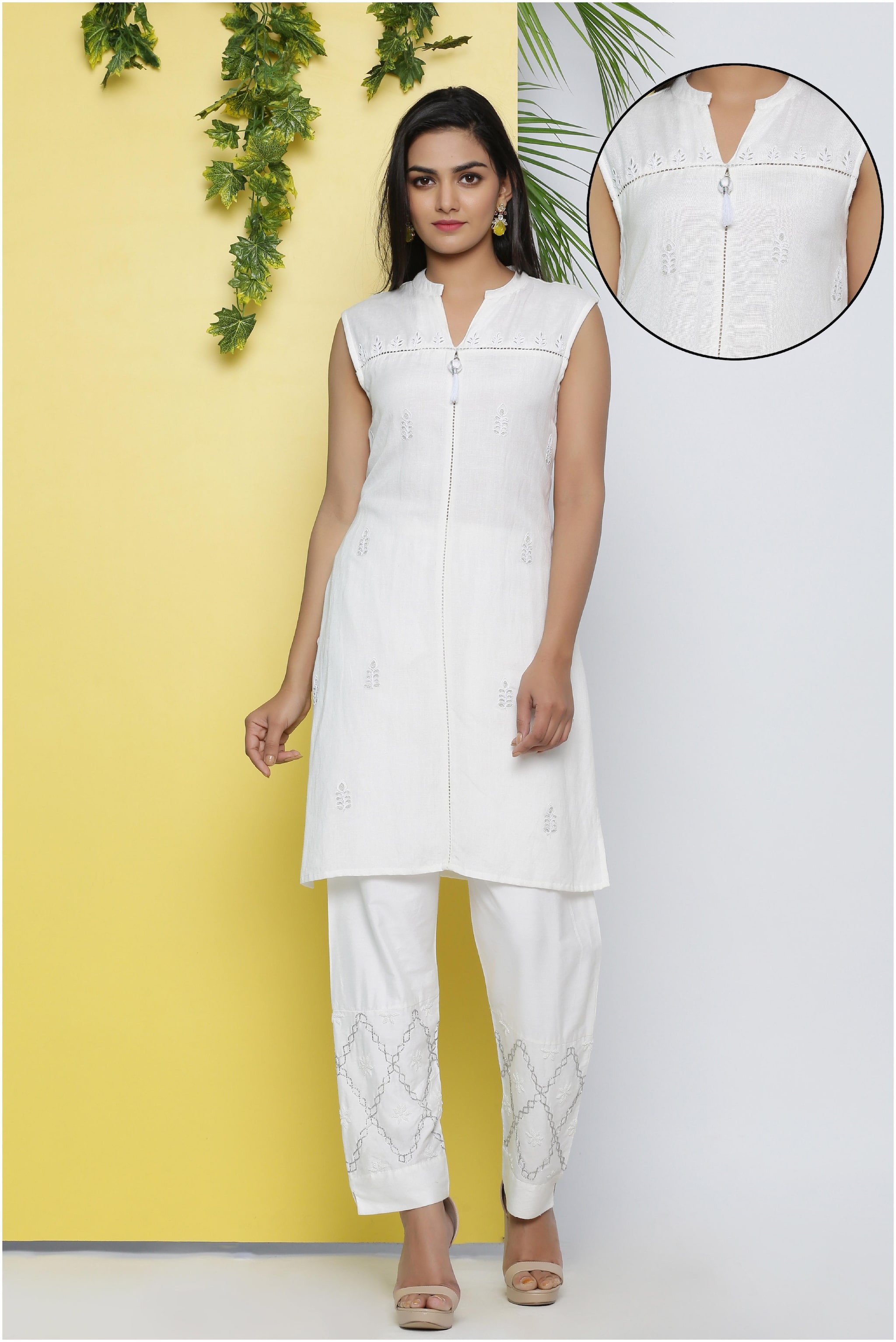 

Juniper Women Viscose Rayon Kurta With Pants (White)