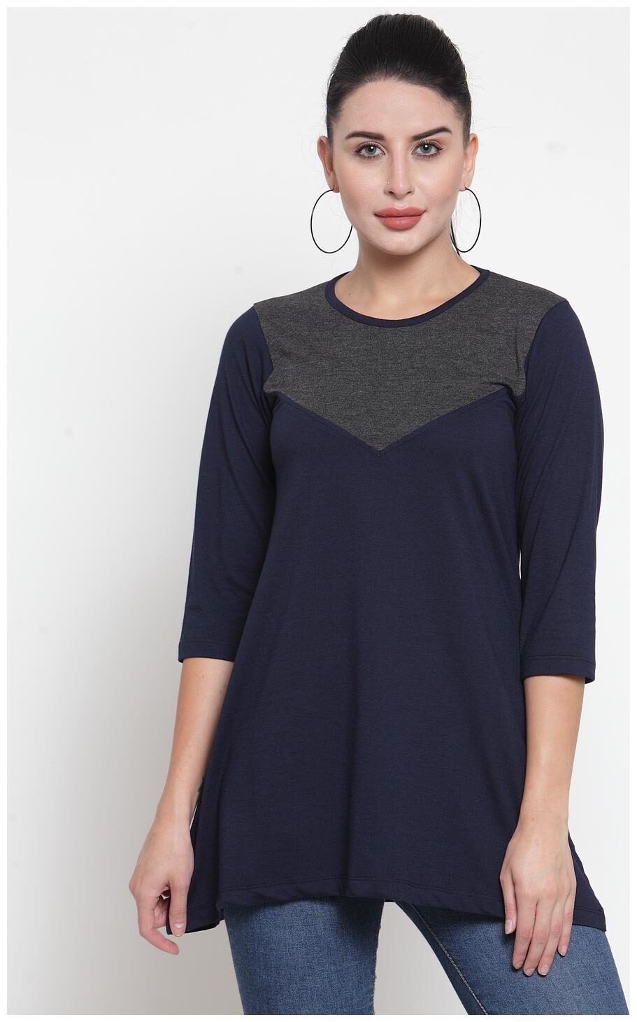

Kalt Women Solid Regular tunic - Black Green
