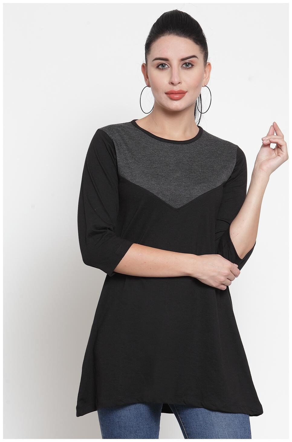 

Kalt Women Solid Regular tunic - Grey Black