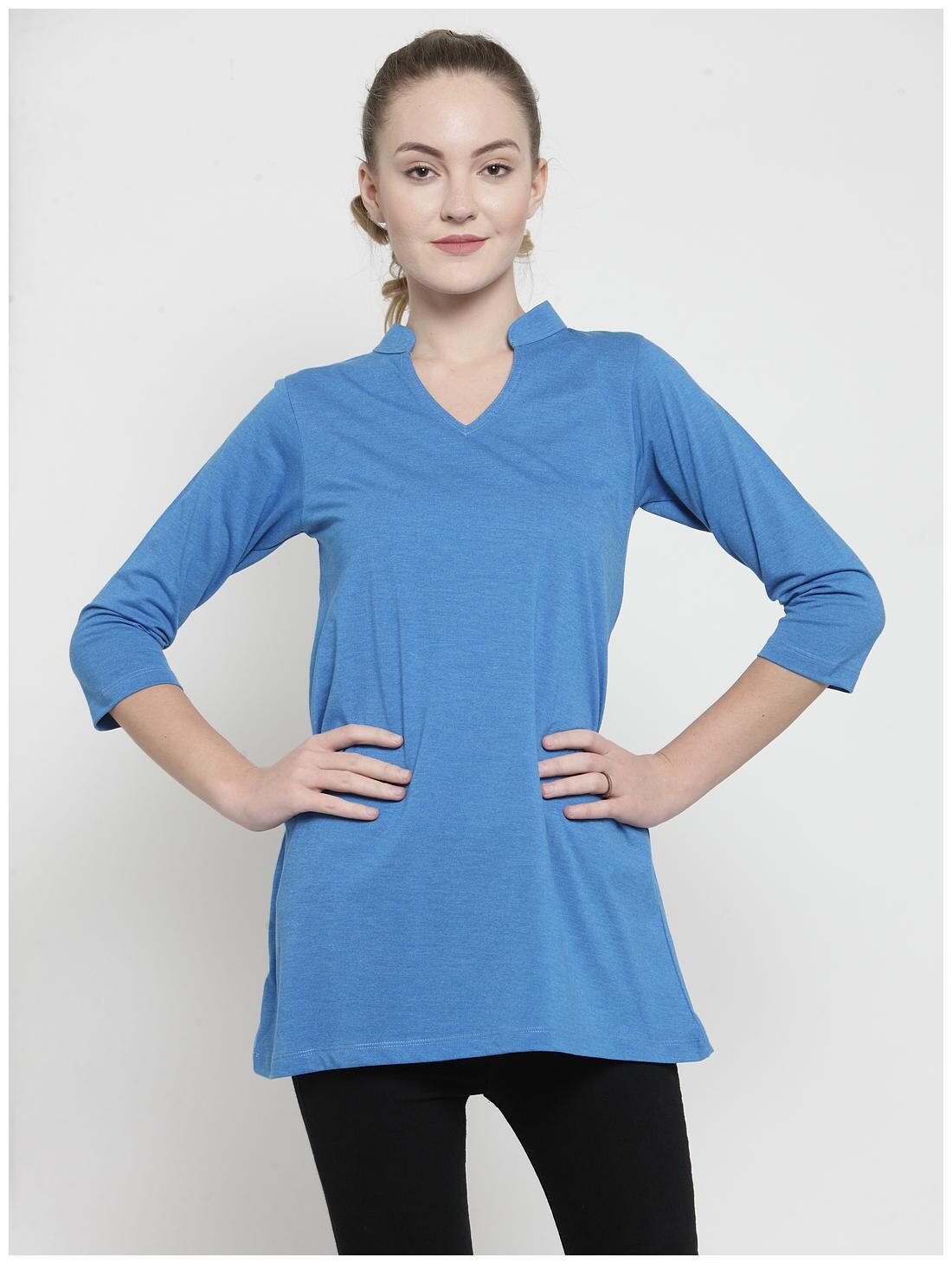 

Kalt Women Solid Regular tunic - Blue