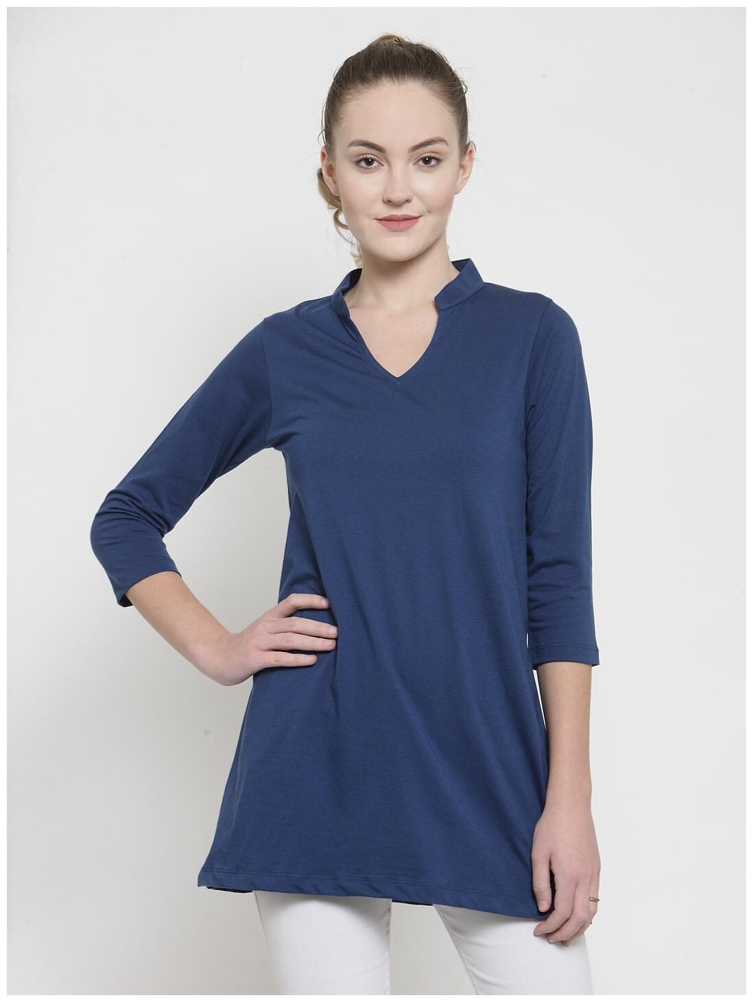 

Kalt Women Solid Regular tunic - Blue