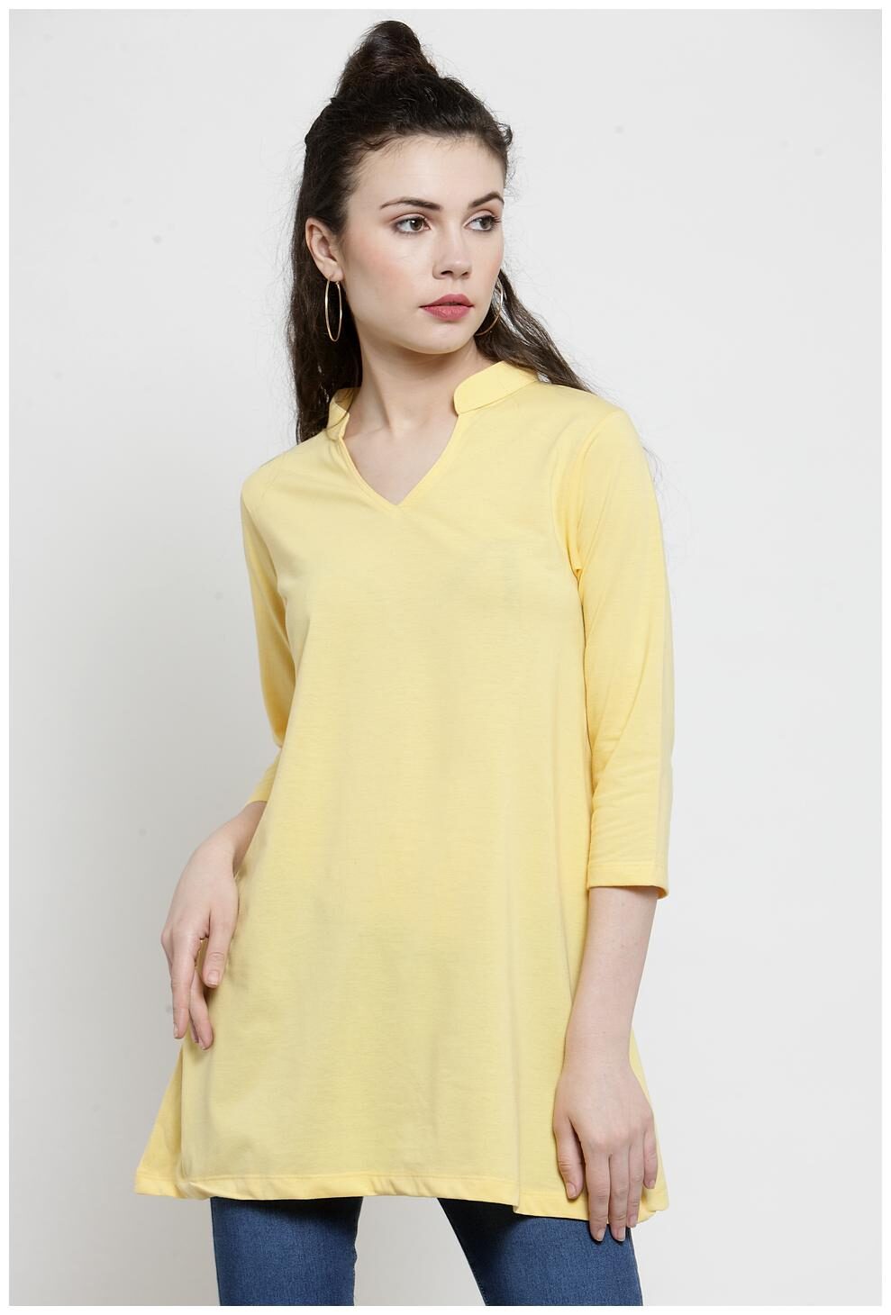 

Kalt Women Solid Regular tunic - Yellow