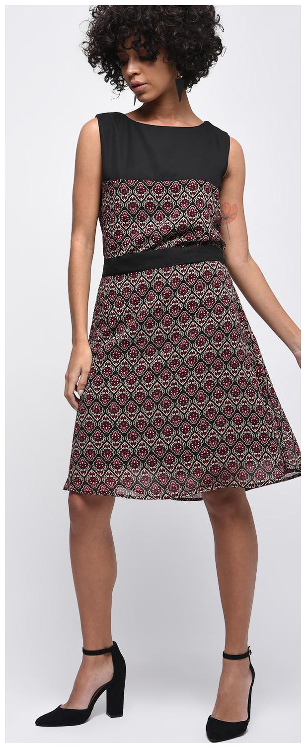 

Kapoor Brother s Black Printed Fit flare dress
