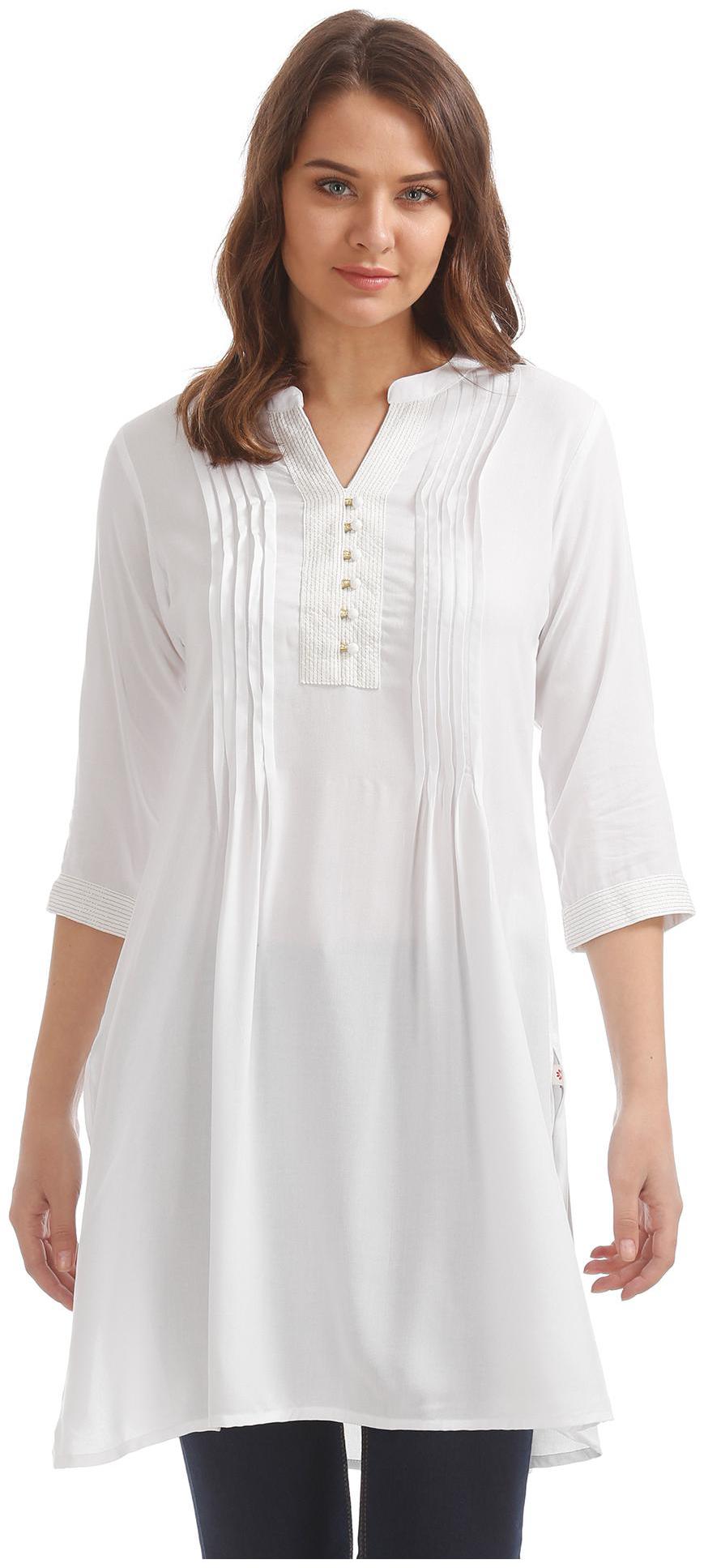 

Karigari Women White Solid Straight Kurta