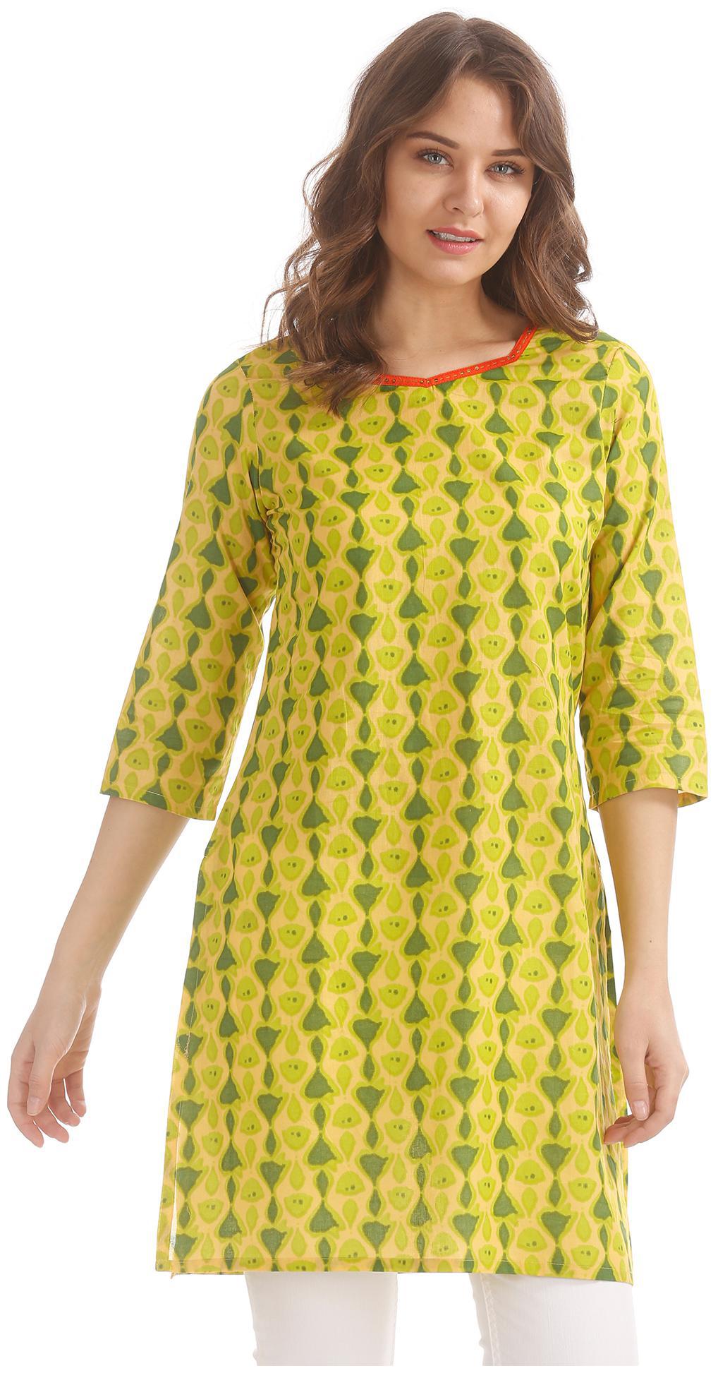 

Karigari Women Yellow Printed Straight Kurta