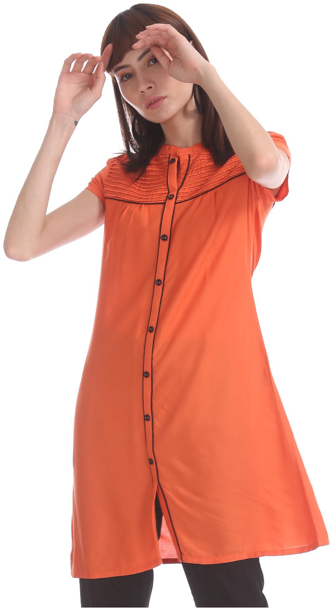 

Karigari Women Orange Solid Straight Kurta