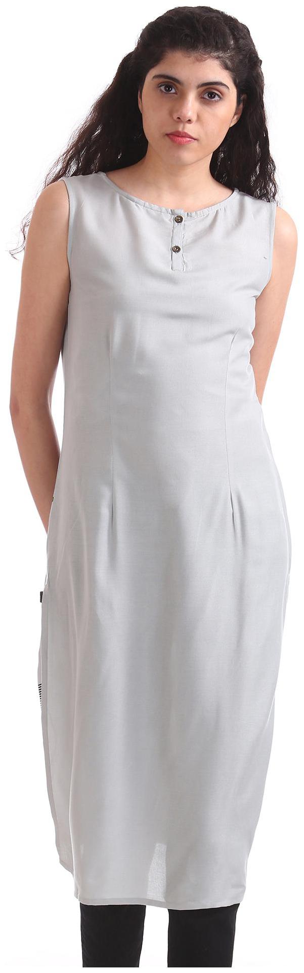 

Karigari Women Grey Solid Straight Kurta