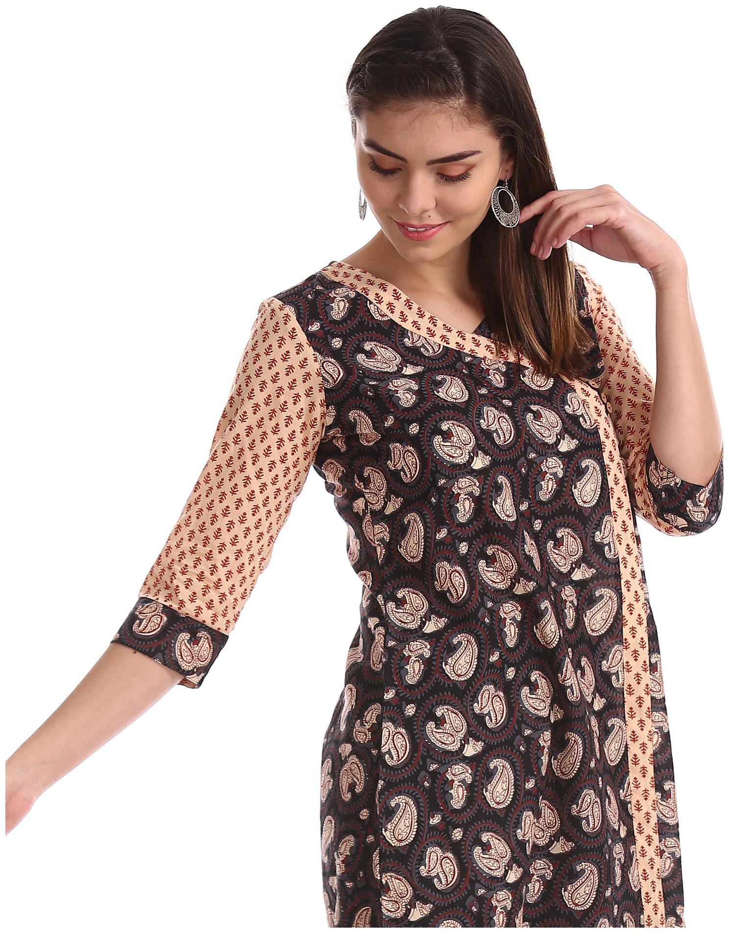

Karigari Women Black Printed Angrakha Kurta