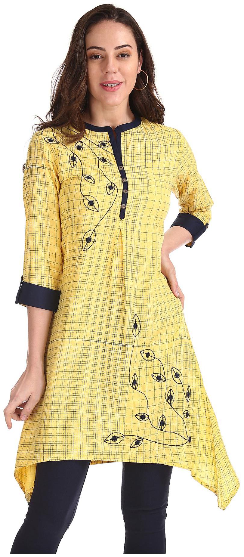 

Karigari Women Yellow Printed Straight Kurta
