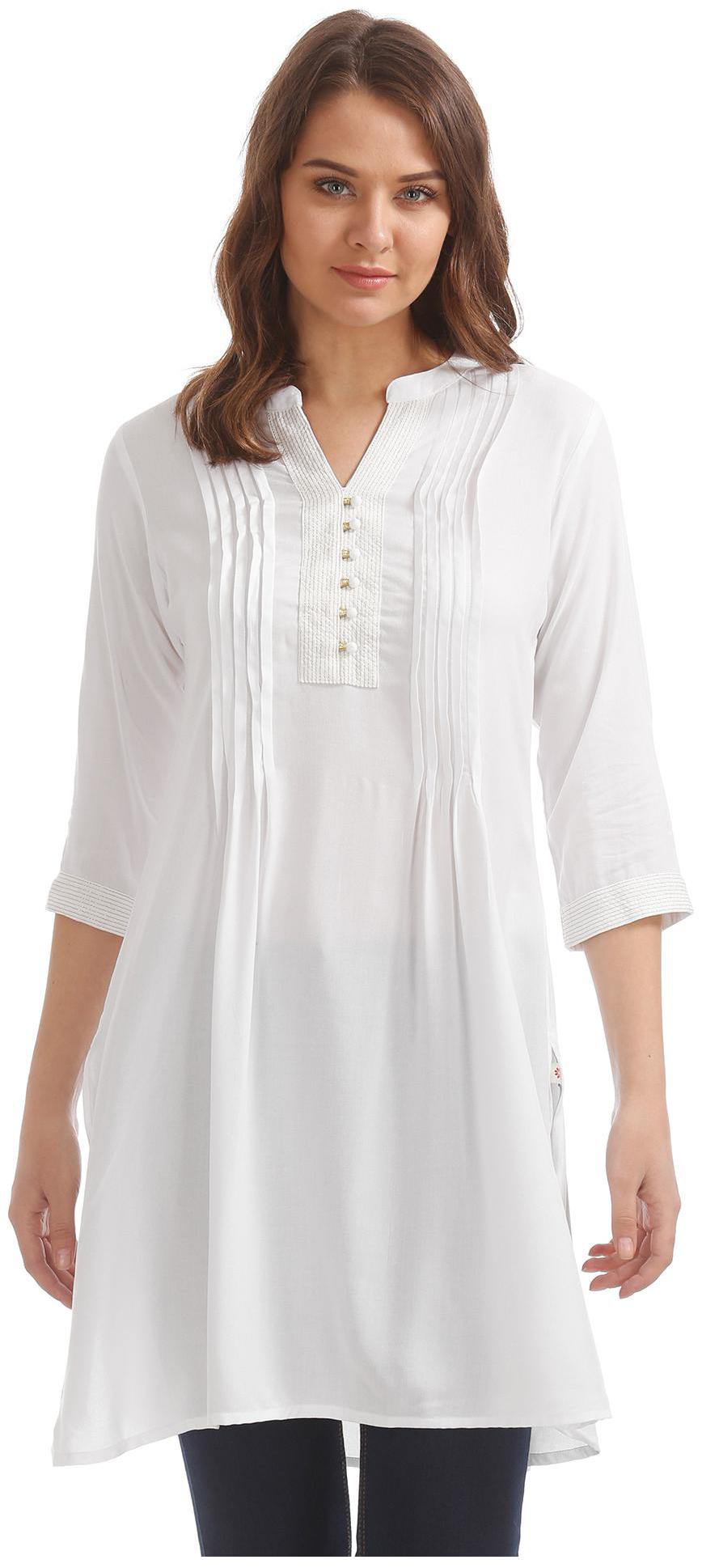 

Karigari Women White Solid Straight Kurta