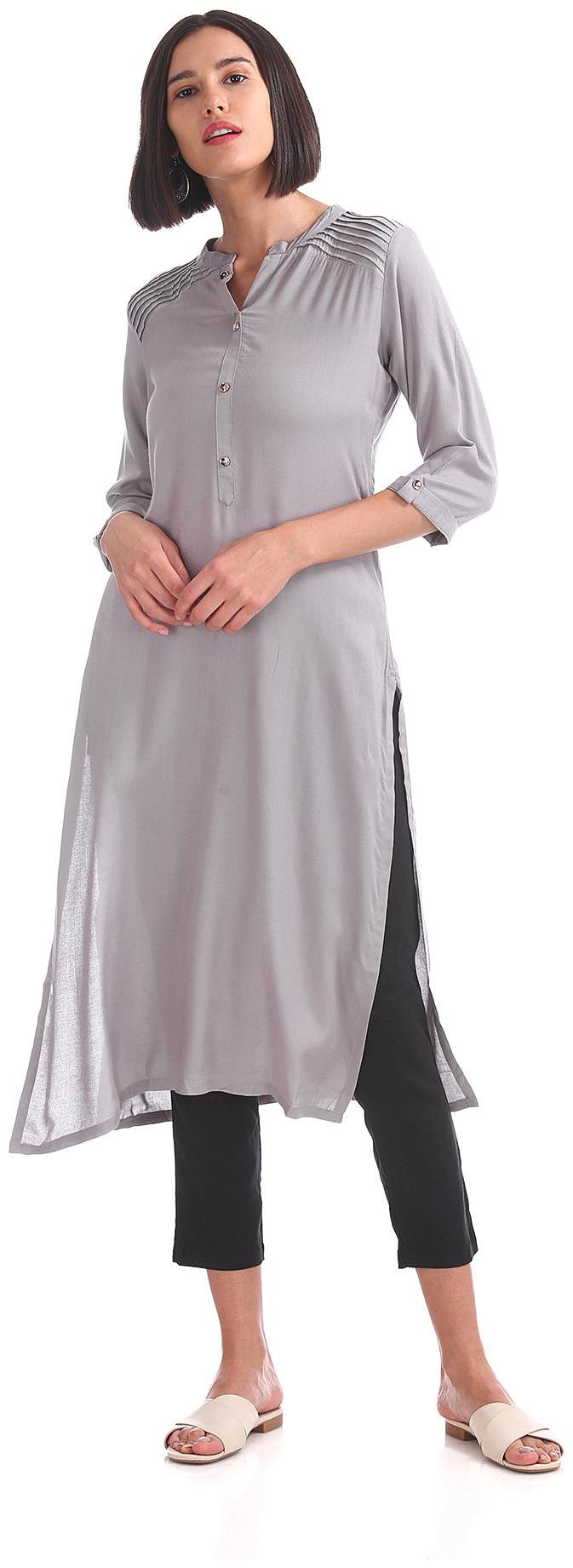 

Karigari Women Grey Solid Straight Kurta