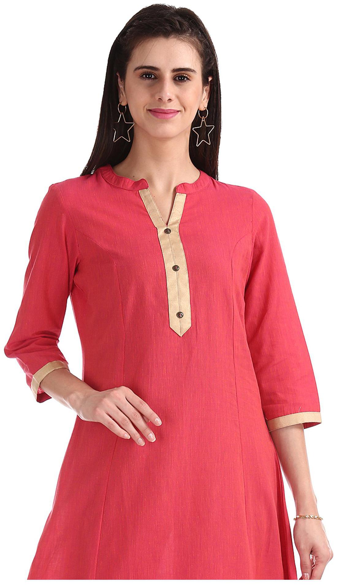 

Karigari Women Pink Solid Straight Kurta