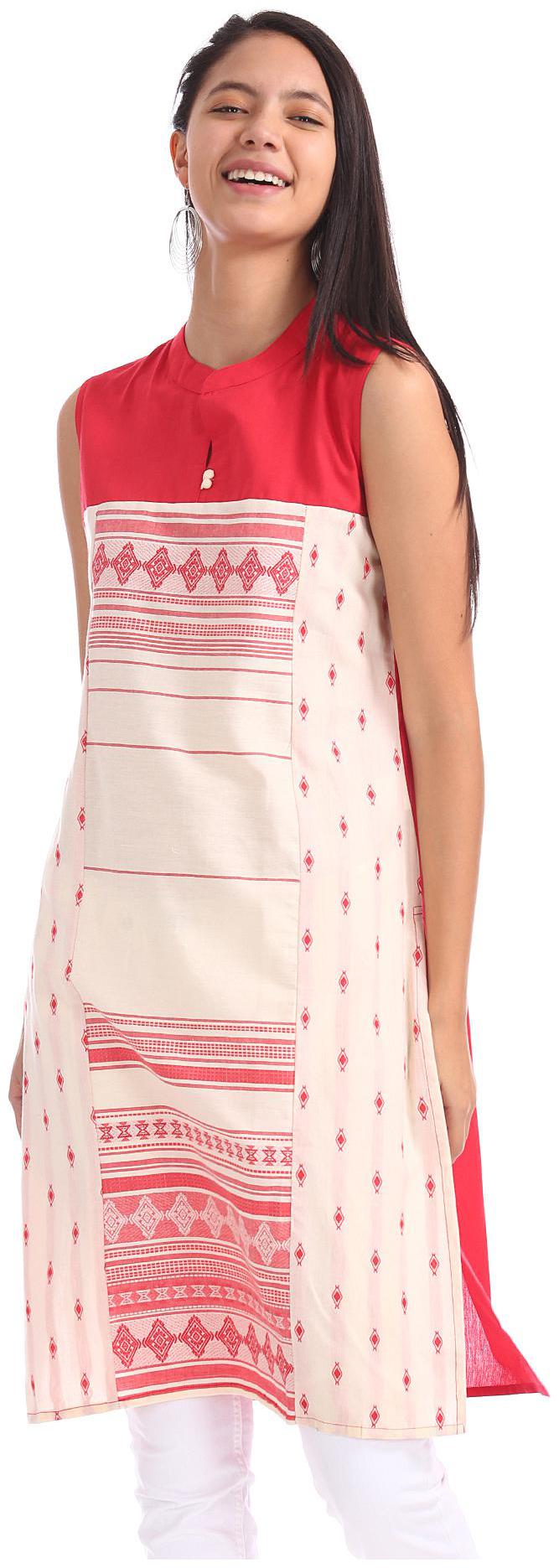 

Karigari Women Red Solid Straight Kurta