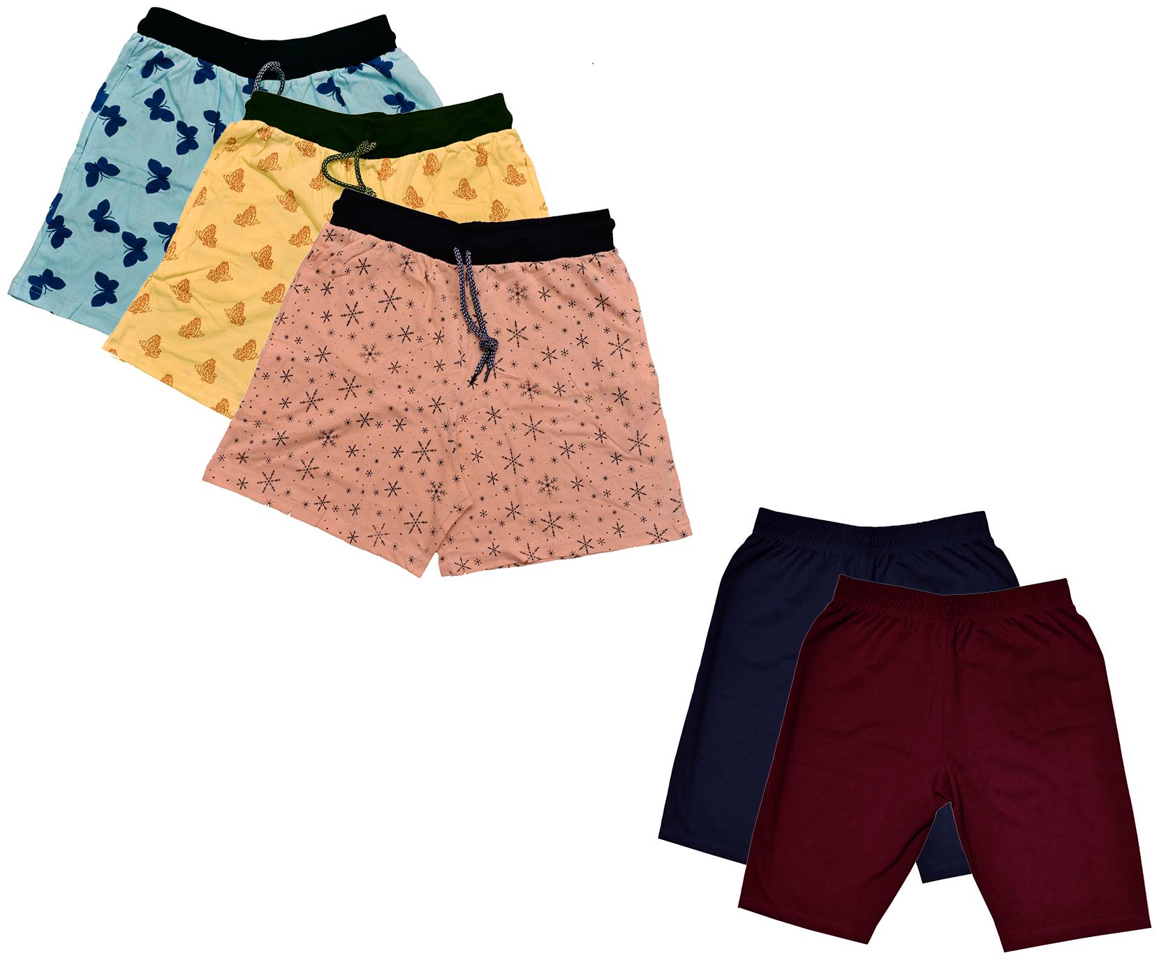 

Kavya Women Printed Regular shorts - Multi