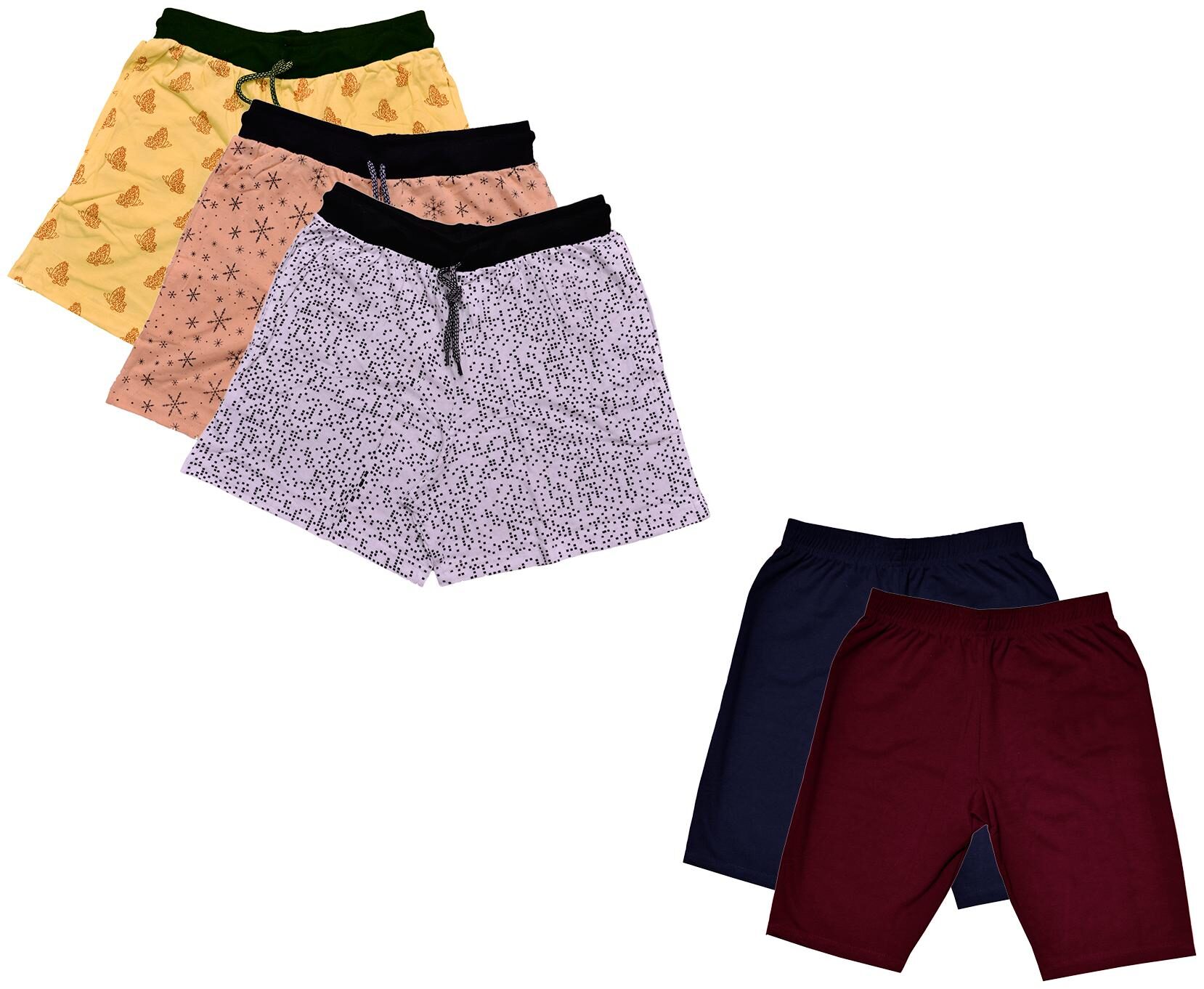 

Kavya Women Printed Regular shorts - Multi