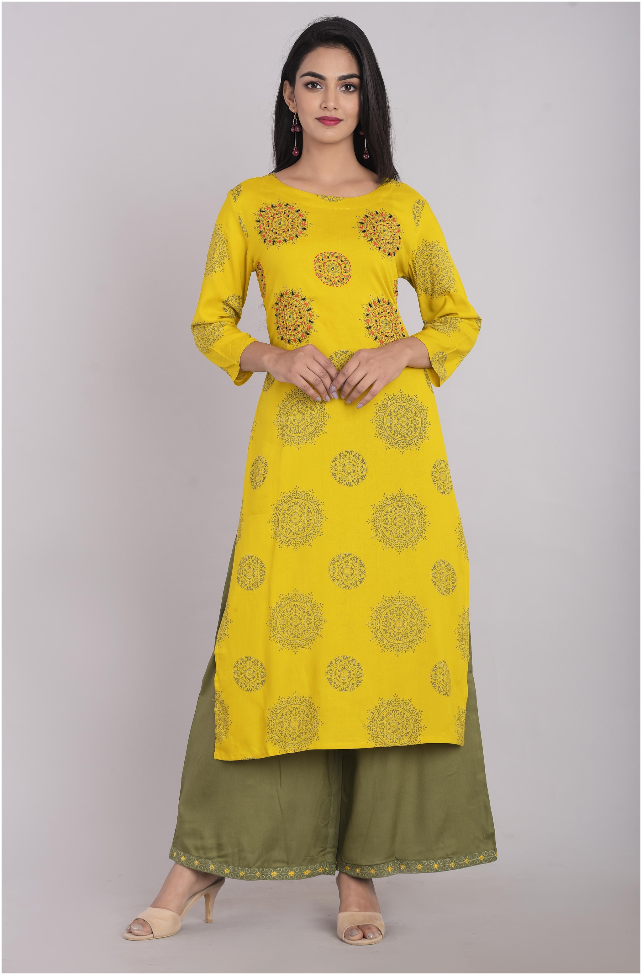 

KBZ Women Yellow Printed Straight Kurta With Palazzo