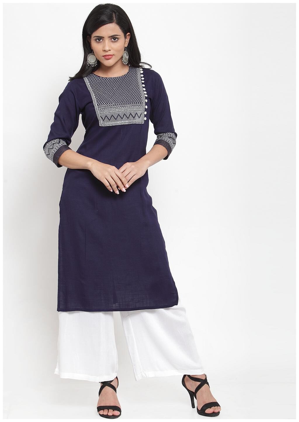 

KIAASA Women Blue Embroidered Straight Kurta