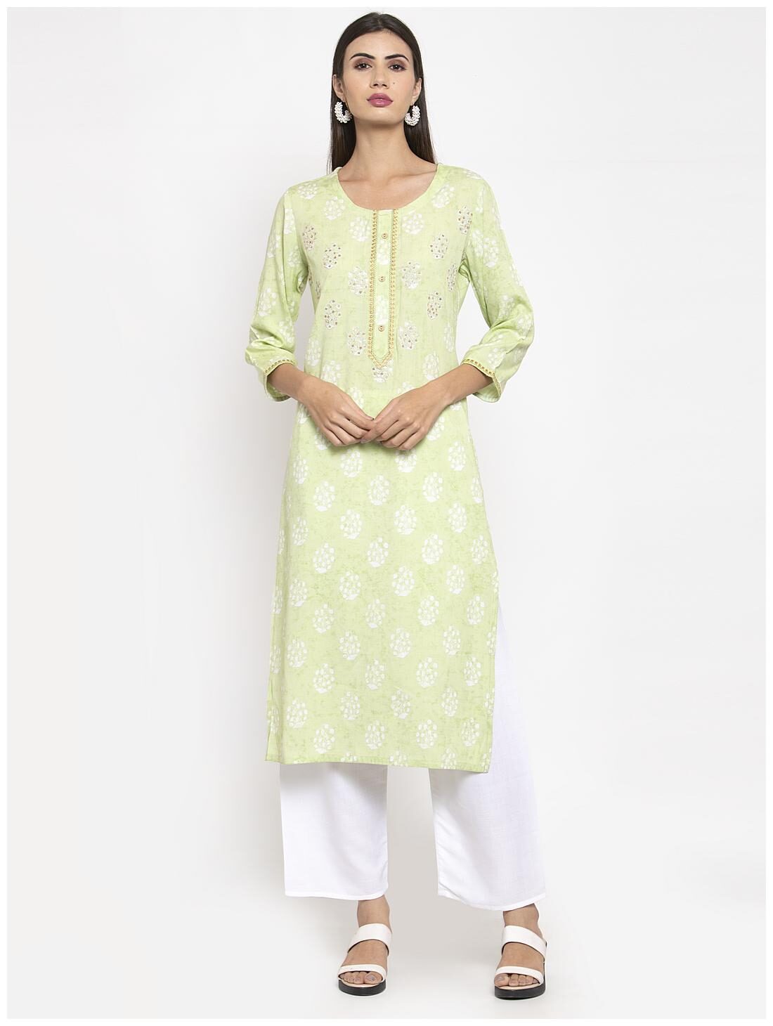 

KIAASA Women Green Embroidered Straight Kurta